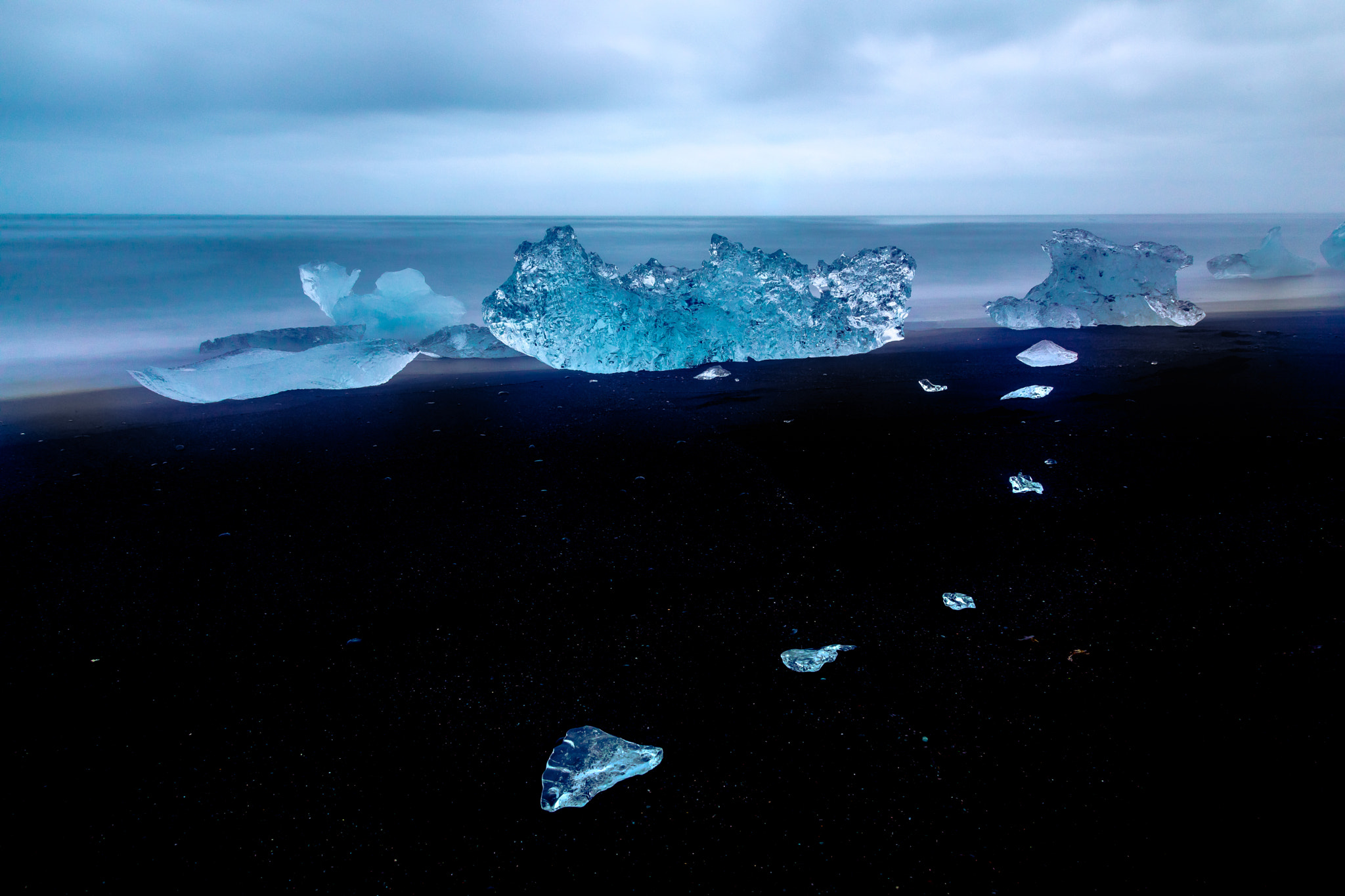 Canon EOS 5D Mark IV + Sigma 24-105mm f/4 DG OS HSM | A sample photo. Ice beach photography