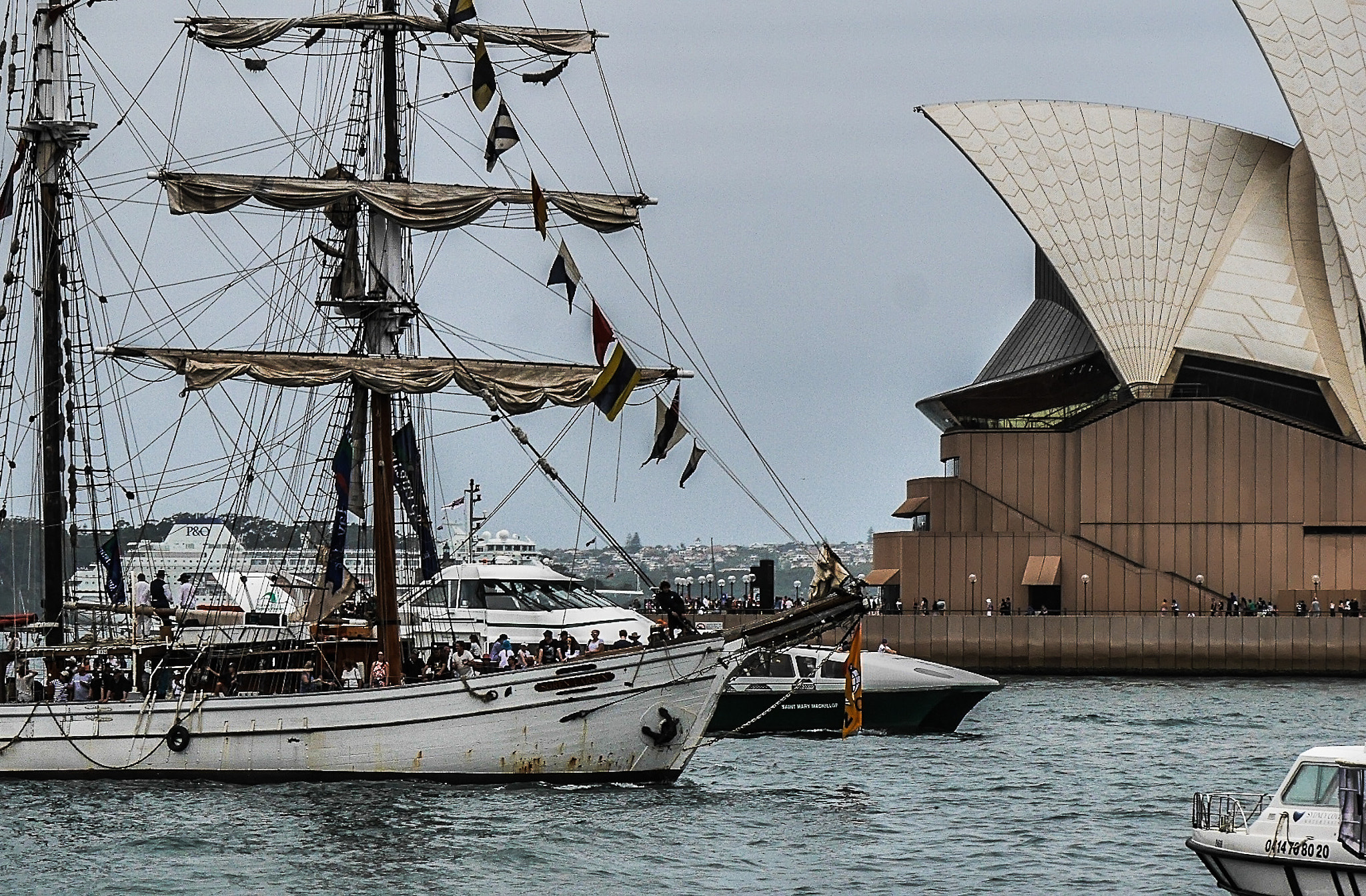 Panasonic Lumix DMC-GX7 sample photo. Busy harbour photography