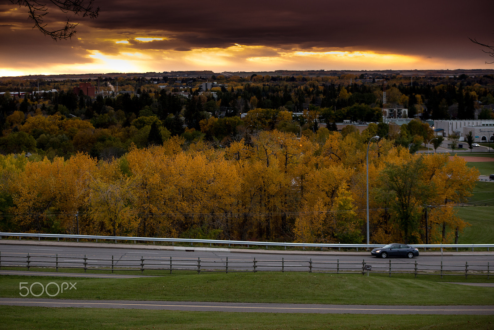 Canon EOS 6D + EF75-300mm f/4-5.6 sample photo. Fall drive photography