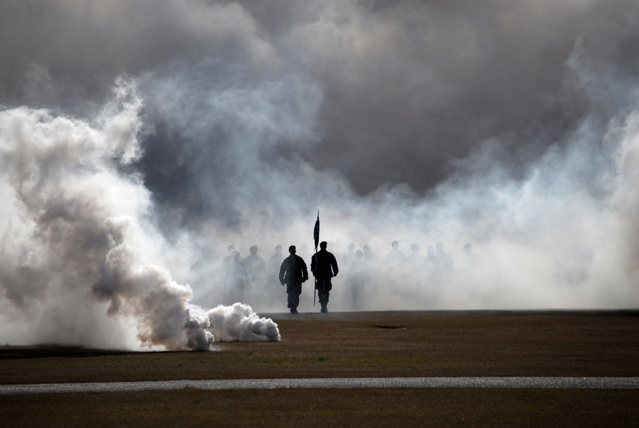 Nikon D200 sample photo. Us soldiers marching through smoke screen photography