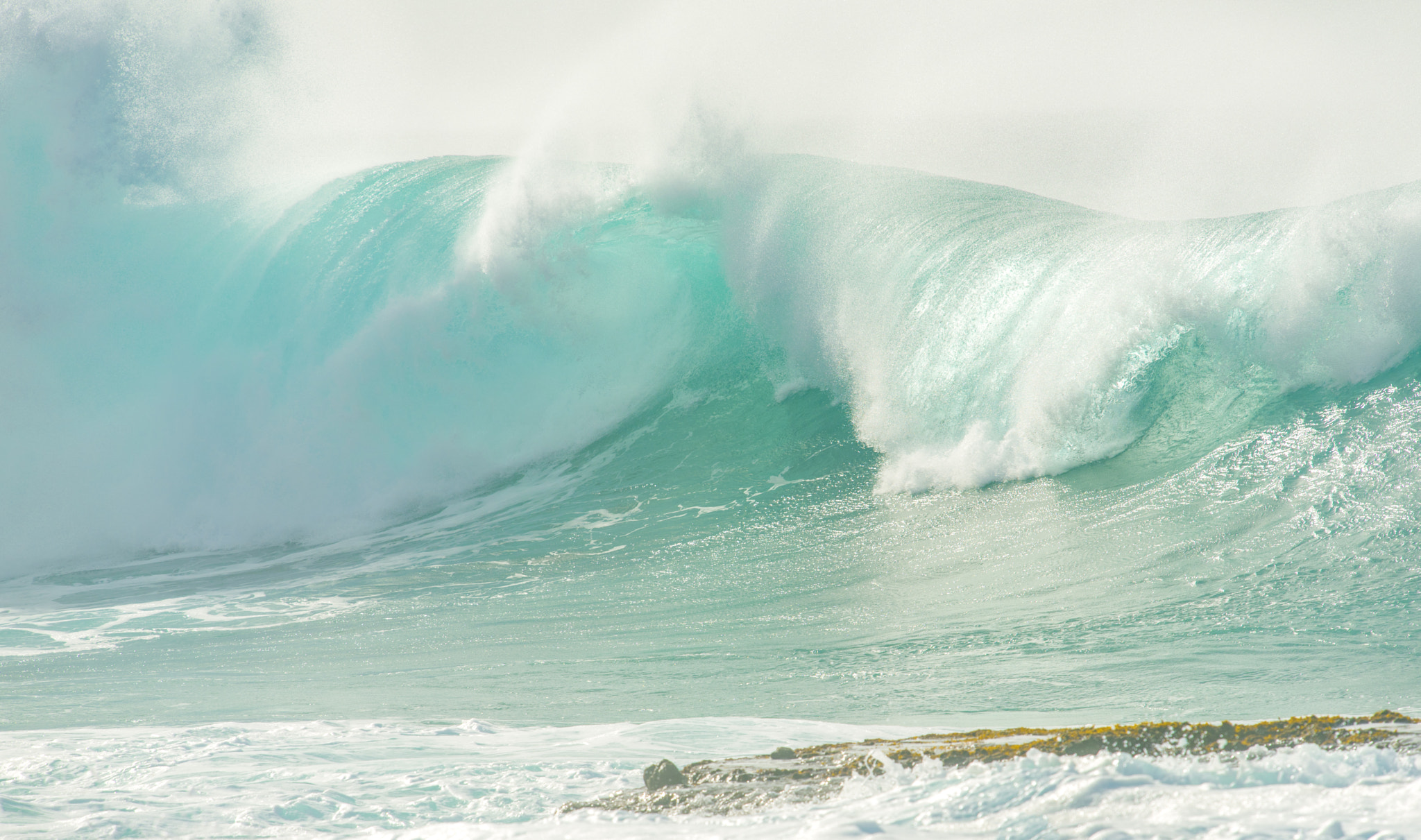 Nikon Nikkor AF-S 300mm F4E PF ED VR sample photo. Shore break photography