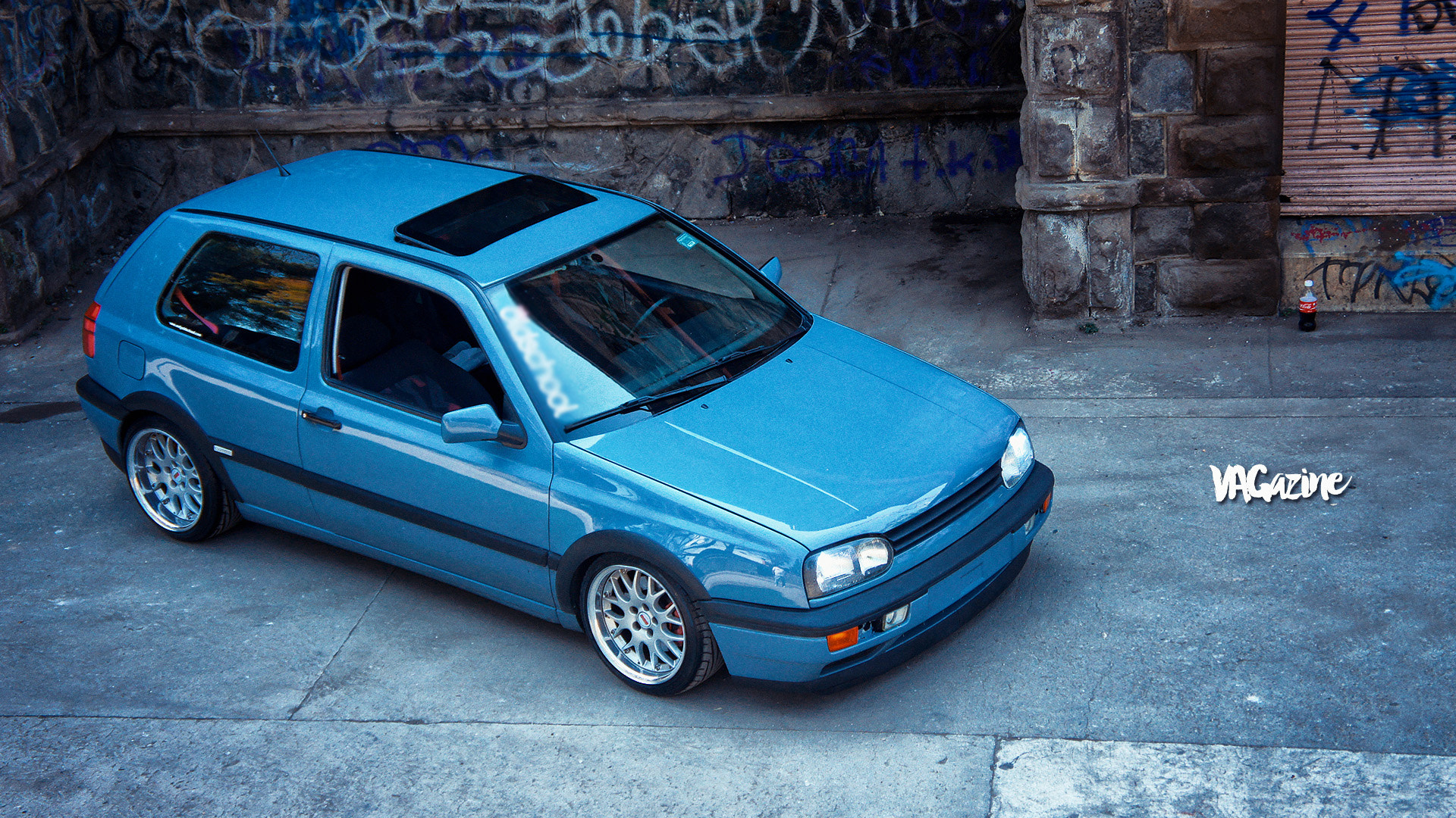 Sony Alpha NEX-3 + Sony E 18-55mm F3.5-5.6 OSS sample photo. Golf gti vr6... photography