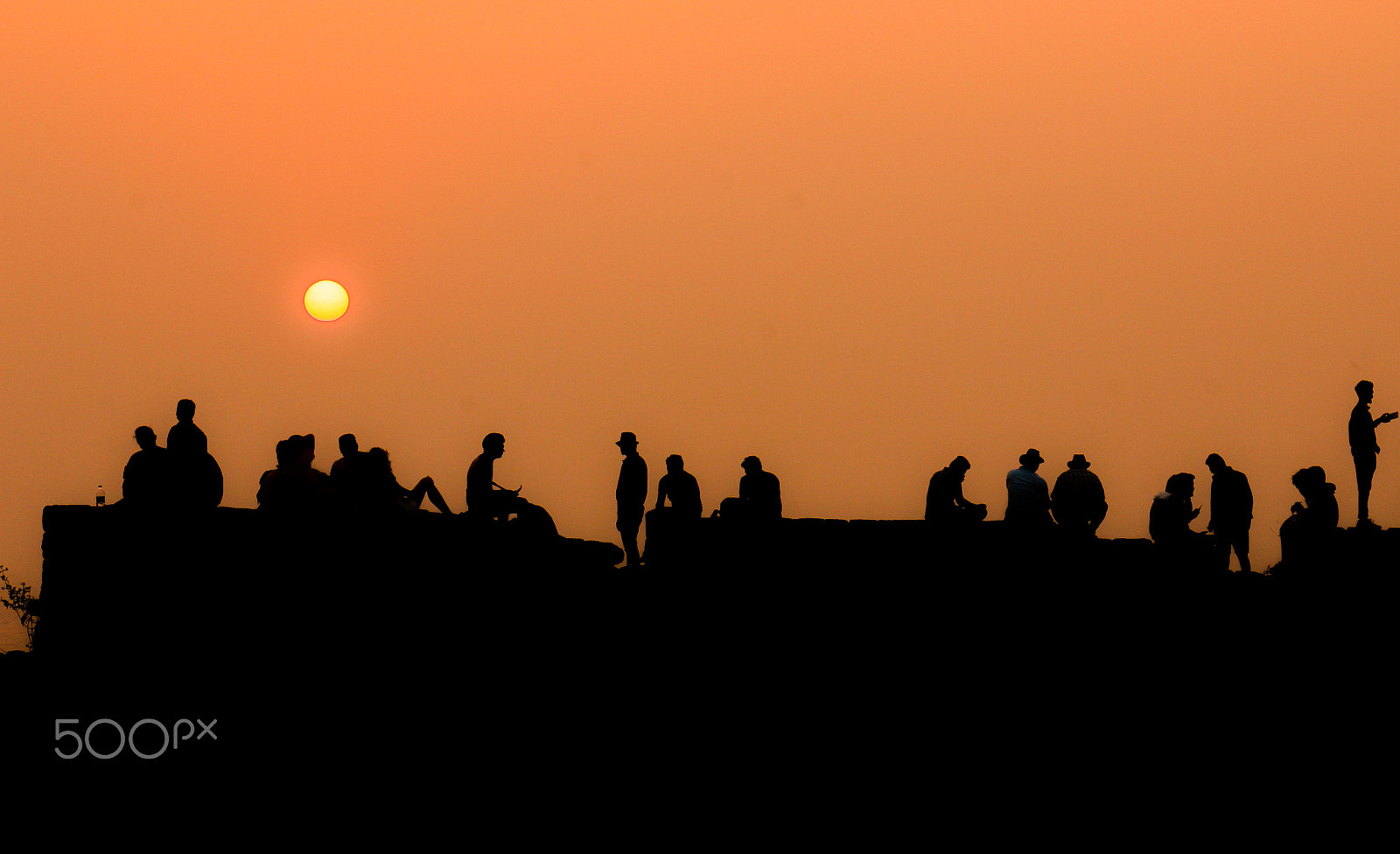 Canon EOS 1200D (EOS Rebel T5 / EOS Kiss X70 / EOS Hi) sample photo. Chilling sunset photography