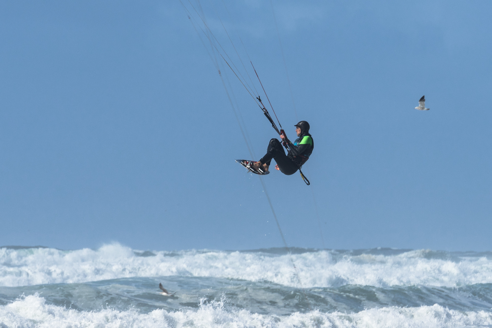 Sony FE 70-300mm F4.5-5.6 G OSS sample photo. Kitesurfing on pb, california photography