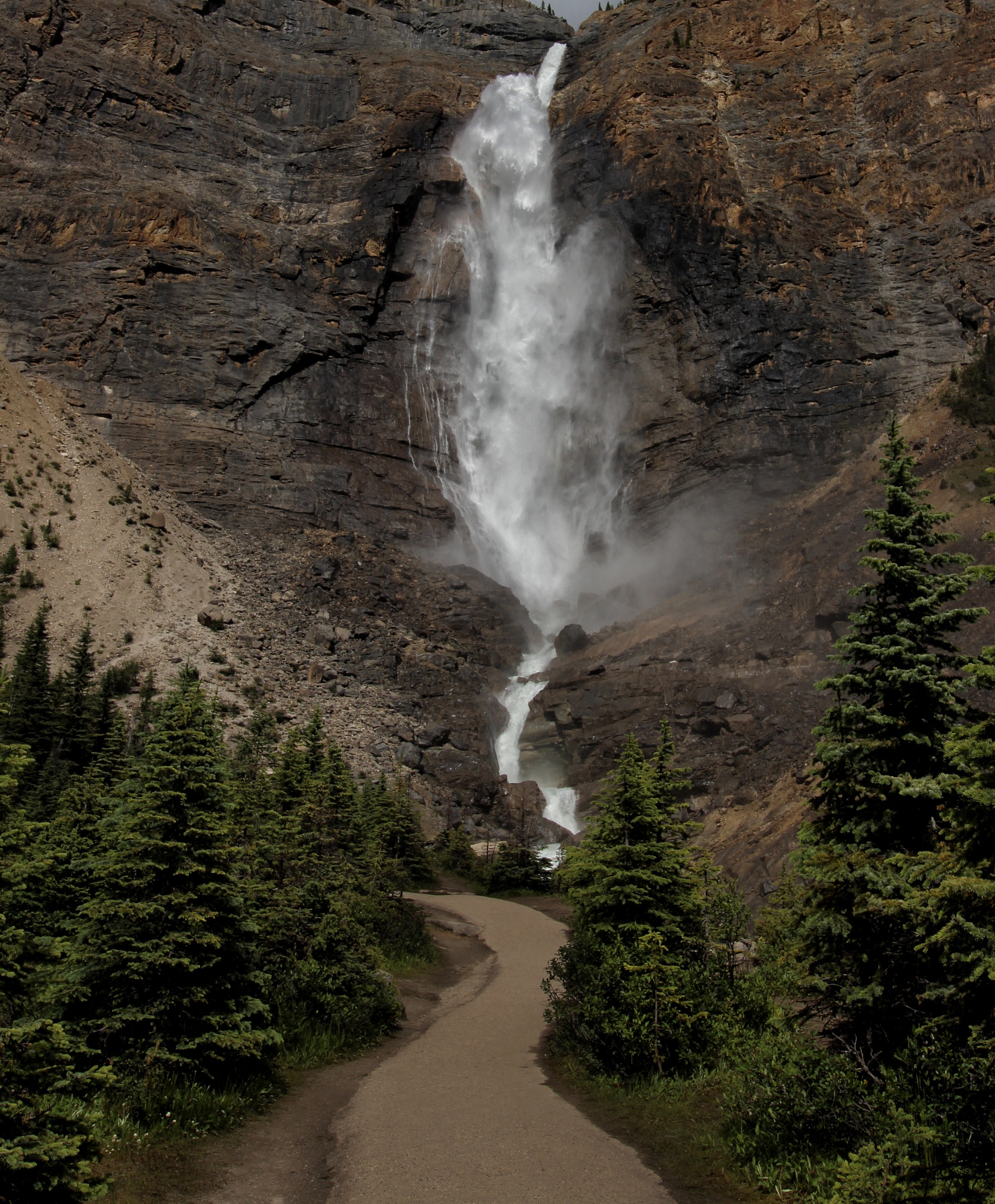 Canon EOS 700D (EOS Rebel T5i / EOS Kiss X7i) sample photo. Takakkaw falls 3 photography