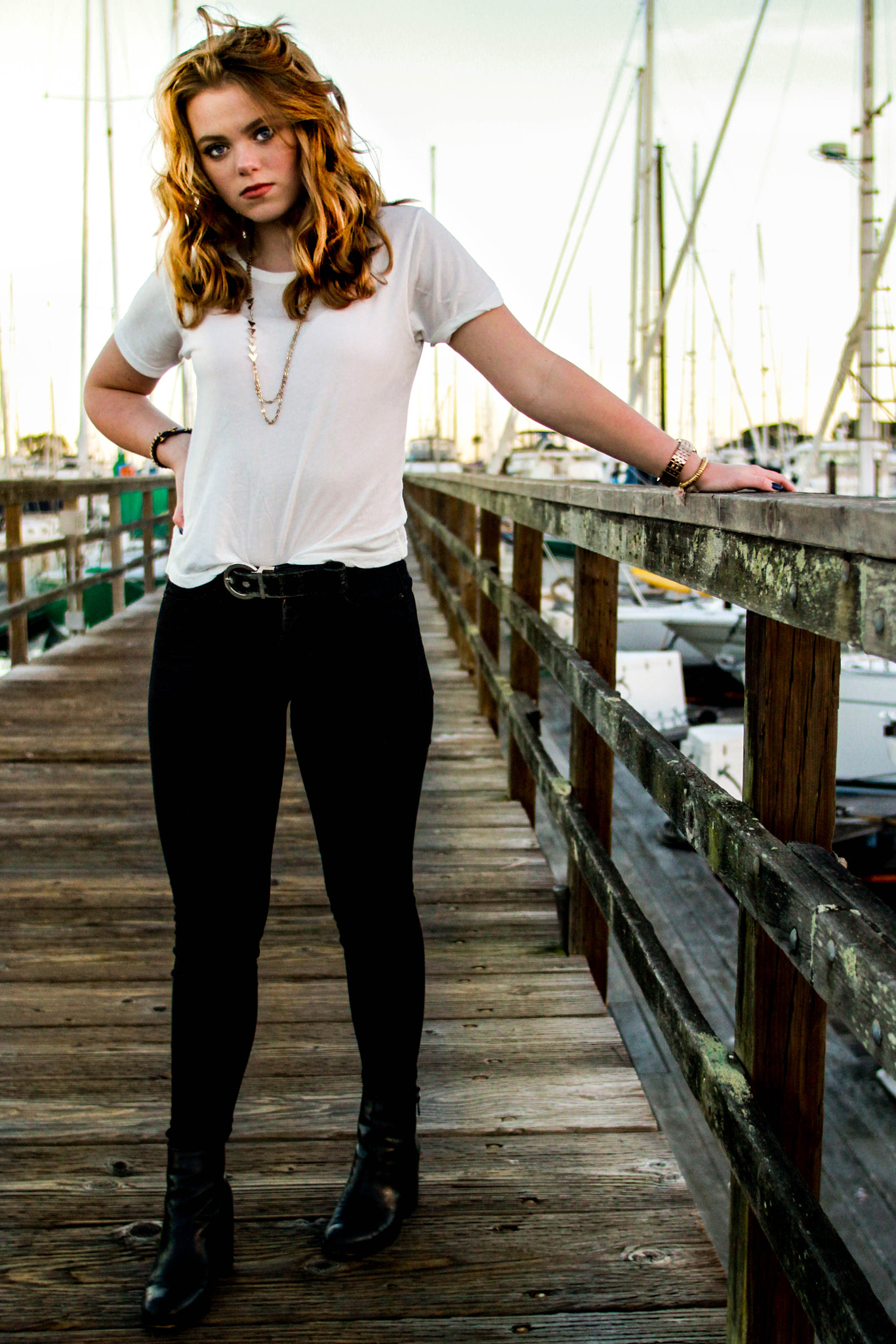 Canon EOS 7D + Canon EF 17-35mm f/2.8L sample photo. Girl on a dock - ii photography