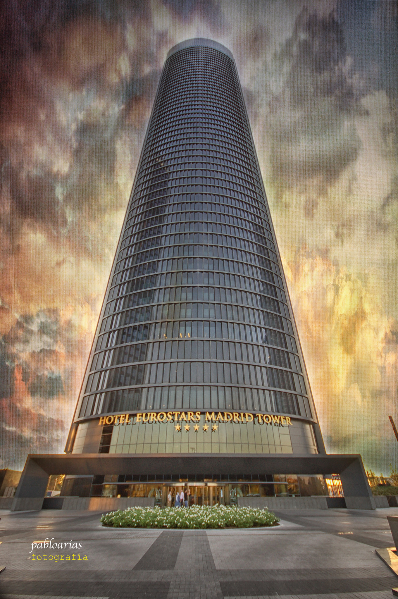 Sigma 10-20mm F4-5.6 EX DC HSM sample photo. Hotel eurostars madrid tower photography