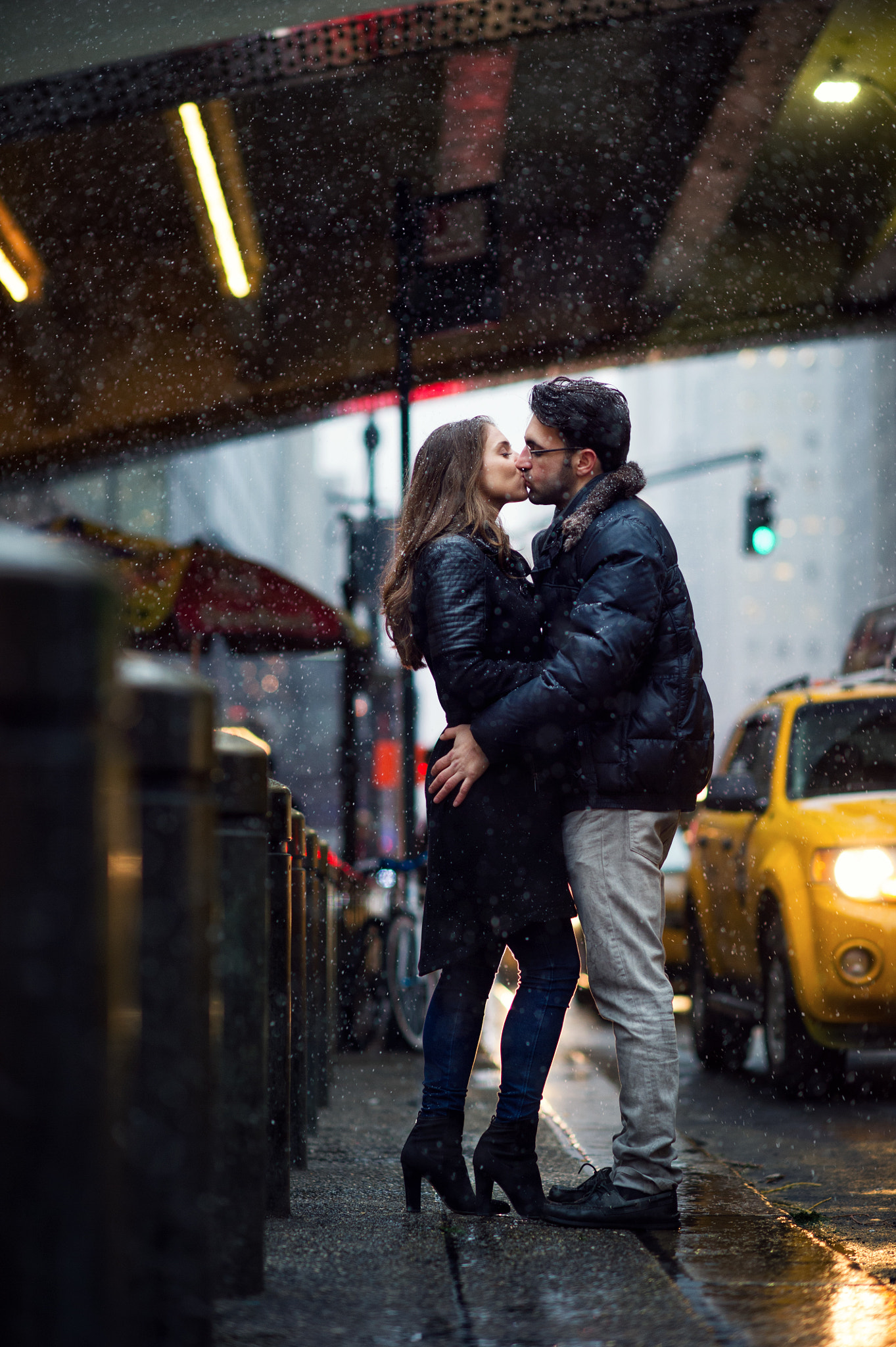 Nikon D3S + Nikon AF-S Nikkor 85mm F1.4G sample photo. Winter romance in nyc photography