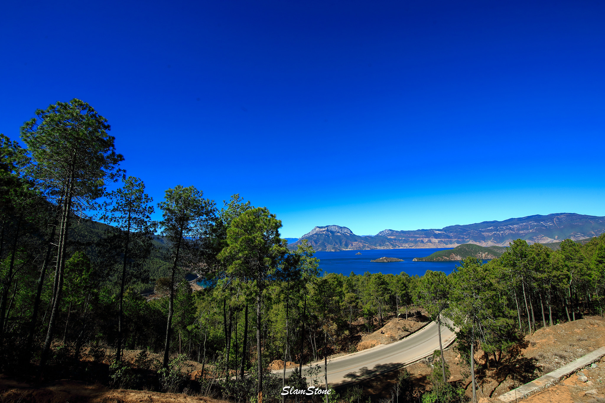 Canon EF 300mm f/2.8L sample photo. Lugu lake photography