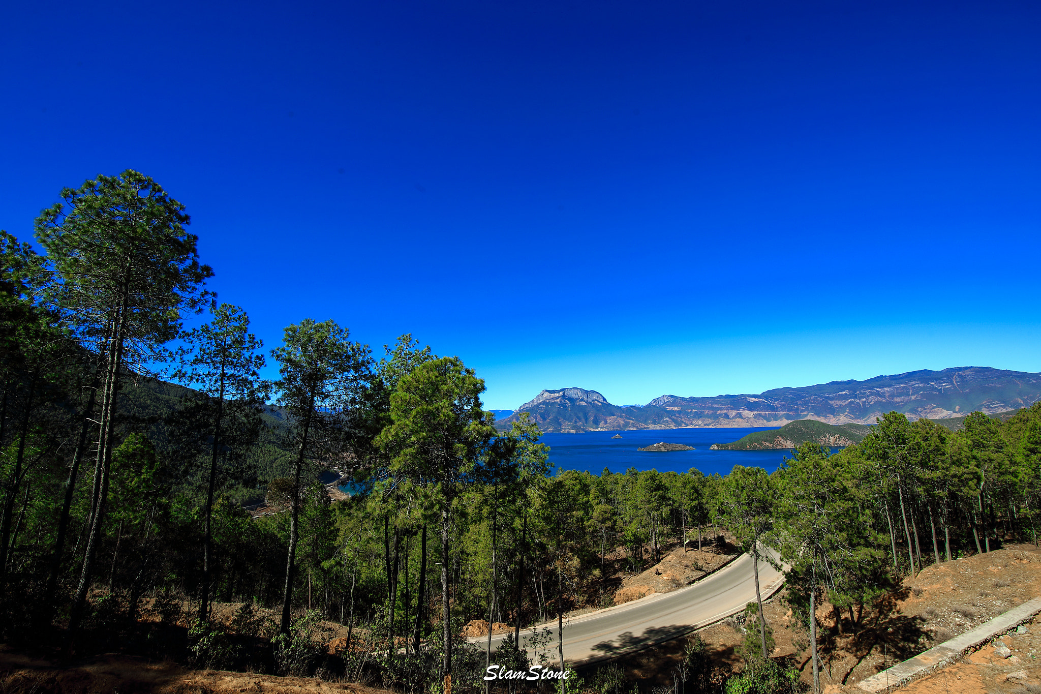 Canon EOS-1D X Mark II + Canon EF 300mm f/2.8L sample photo. Lugu lake photography