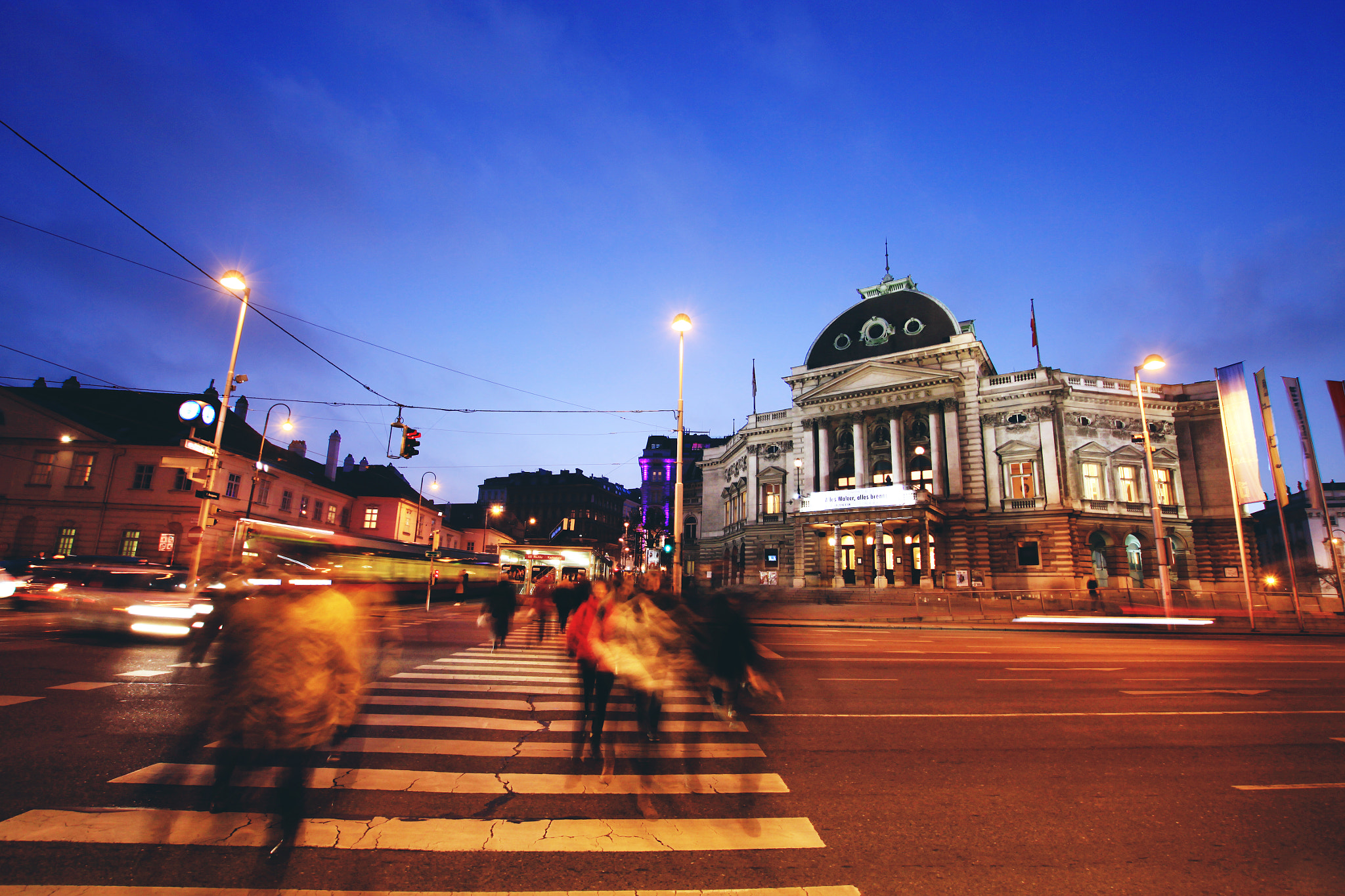 Sigma 10-20mm F3.5 EX DC HSM sample photo. Volkstheater wien photography