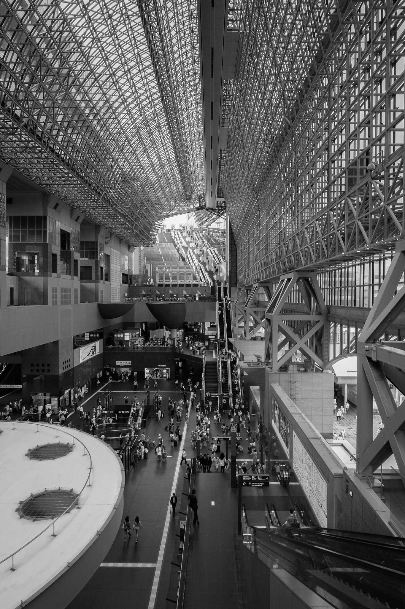 Fujifilm X-E1 + Fujifilm XF 14mm F2.8 R sample photo. Kyoto station photography