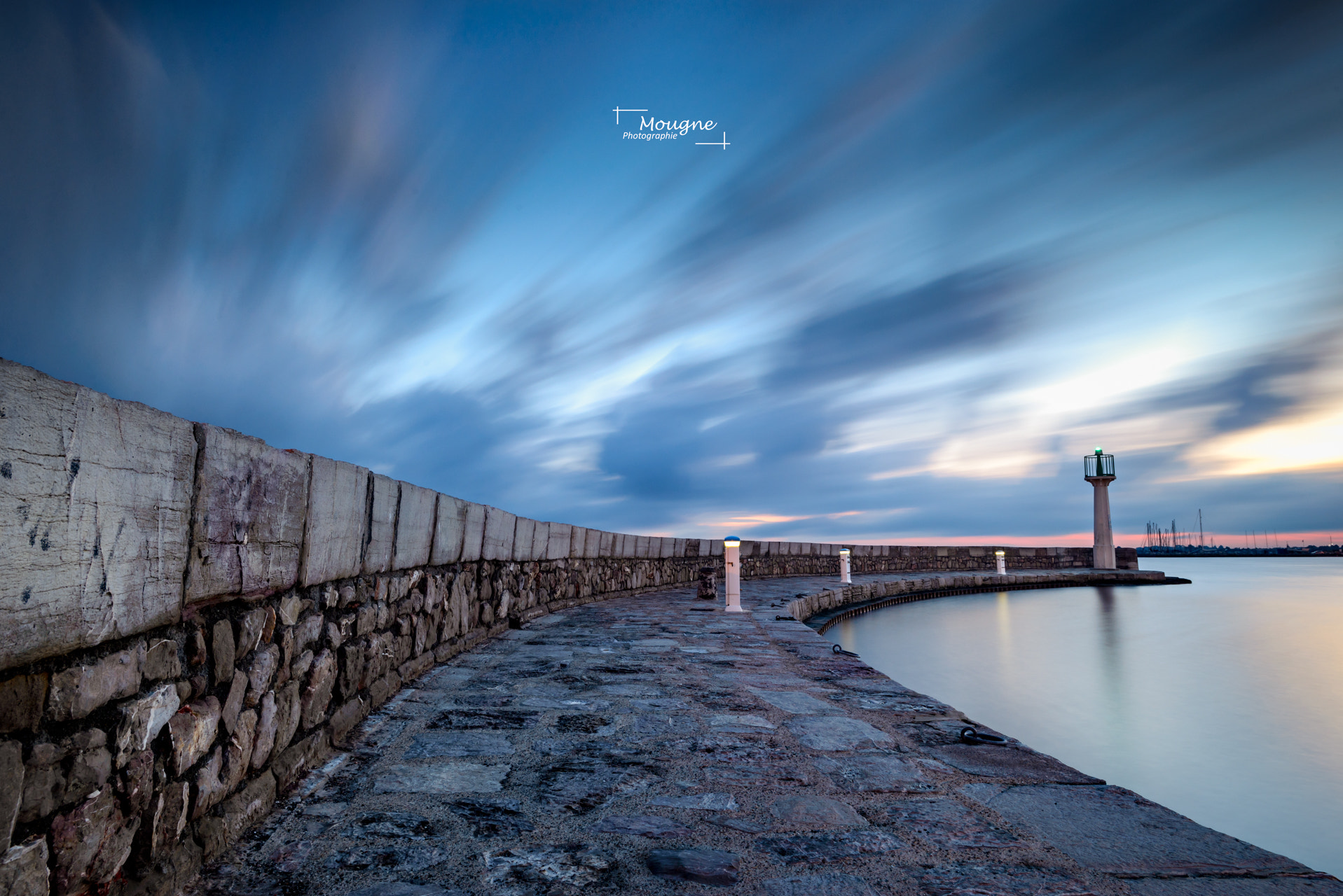 Nikon AF-S Nikkor 17-35mm F2.8D ED-IF sample photo. Phare de meze photography