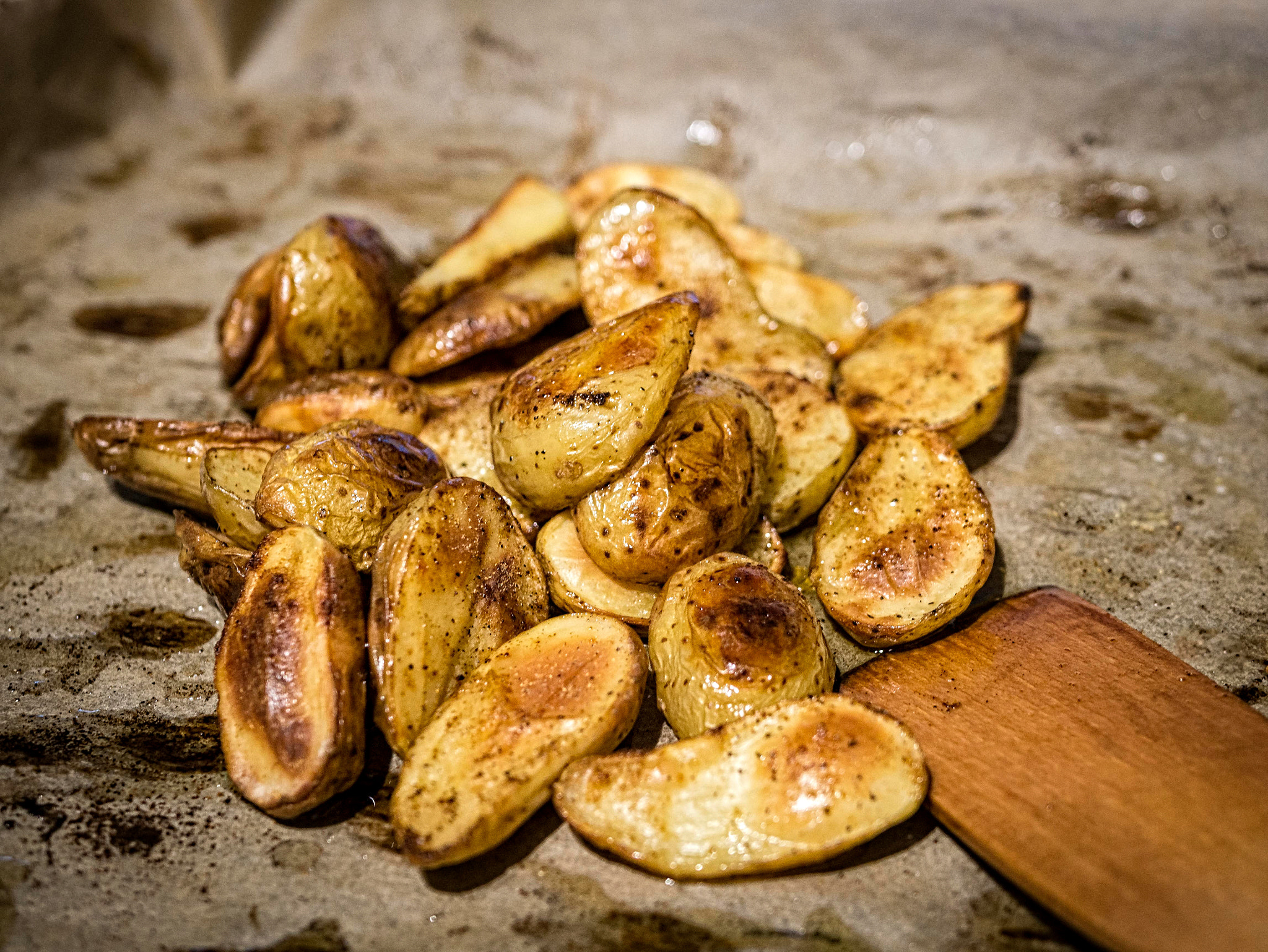 Panasonic DMC-G70 + LUMIX G 25/F1.7 sample photo. Potatoes photography