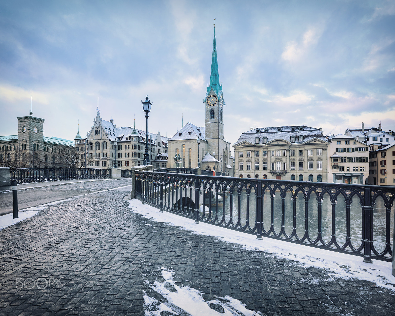 Canon TS-E 24.0mm f/3.5 L II sample photo. Old zurich town, view on river photography