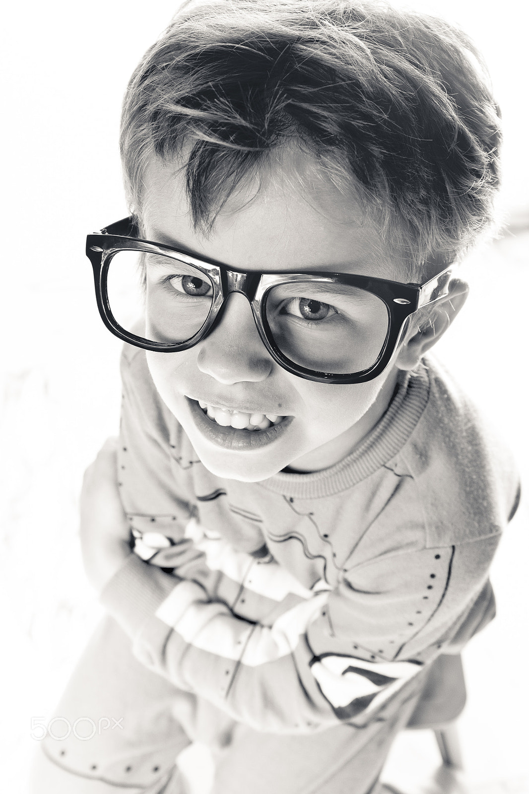 Canon EF-S 17-55mm F2.8 IS USM sample photo. Funny boy wearing glasses photography