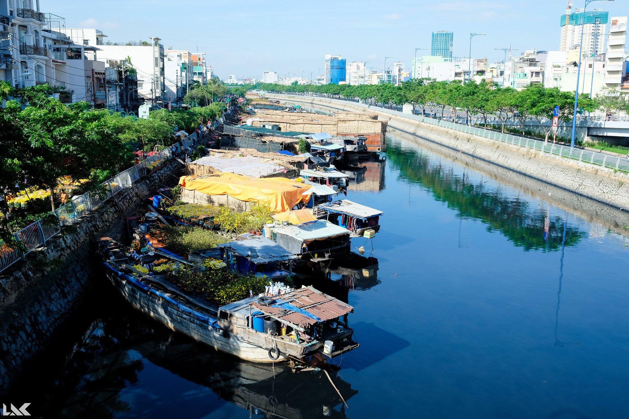 Fujifilm X-T10 + Fujifilm XF 23mm F1.4 R sample photo. Chợ hoa bến bình Đông sáng 29 tết [26.01.2017] photography