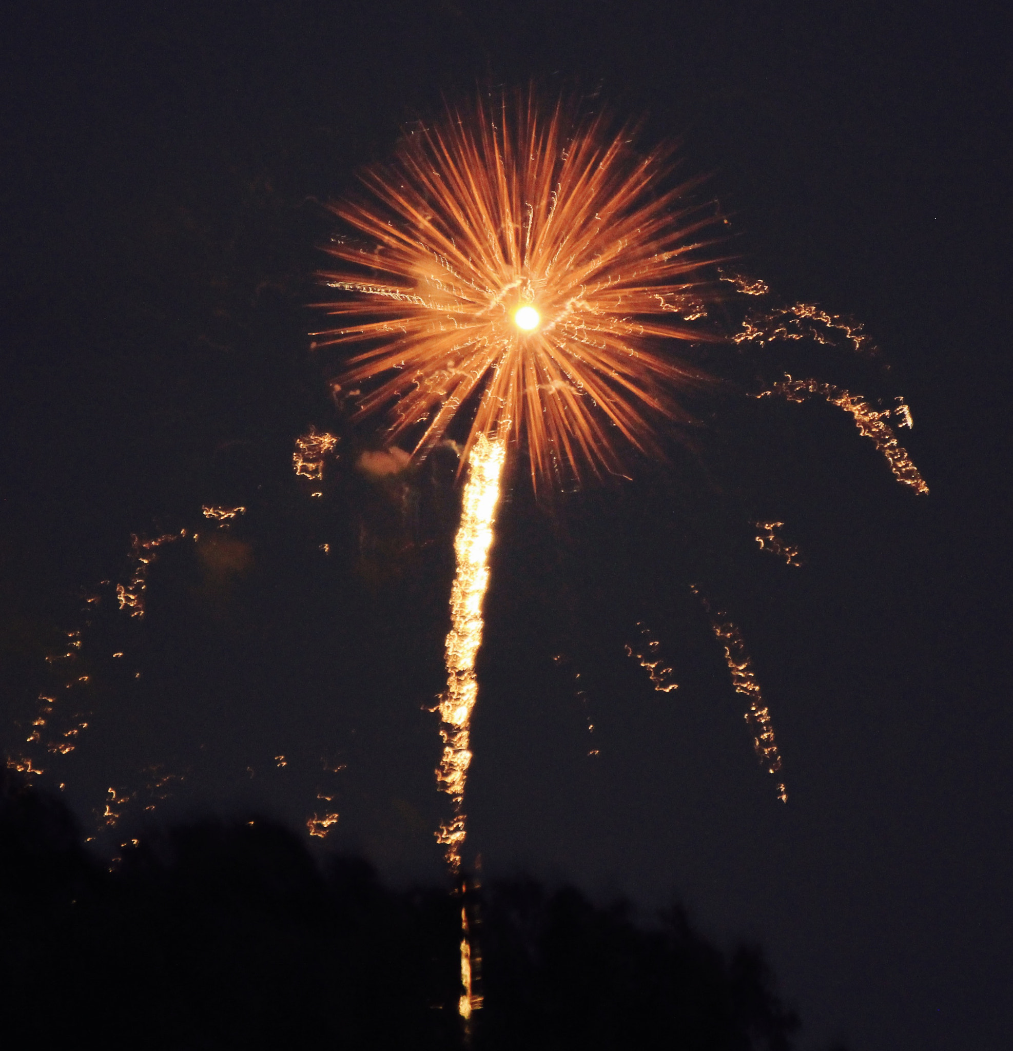 Canon 70-300mm sample photo. Fireworks display ballarat. photography