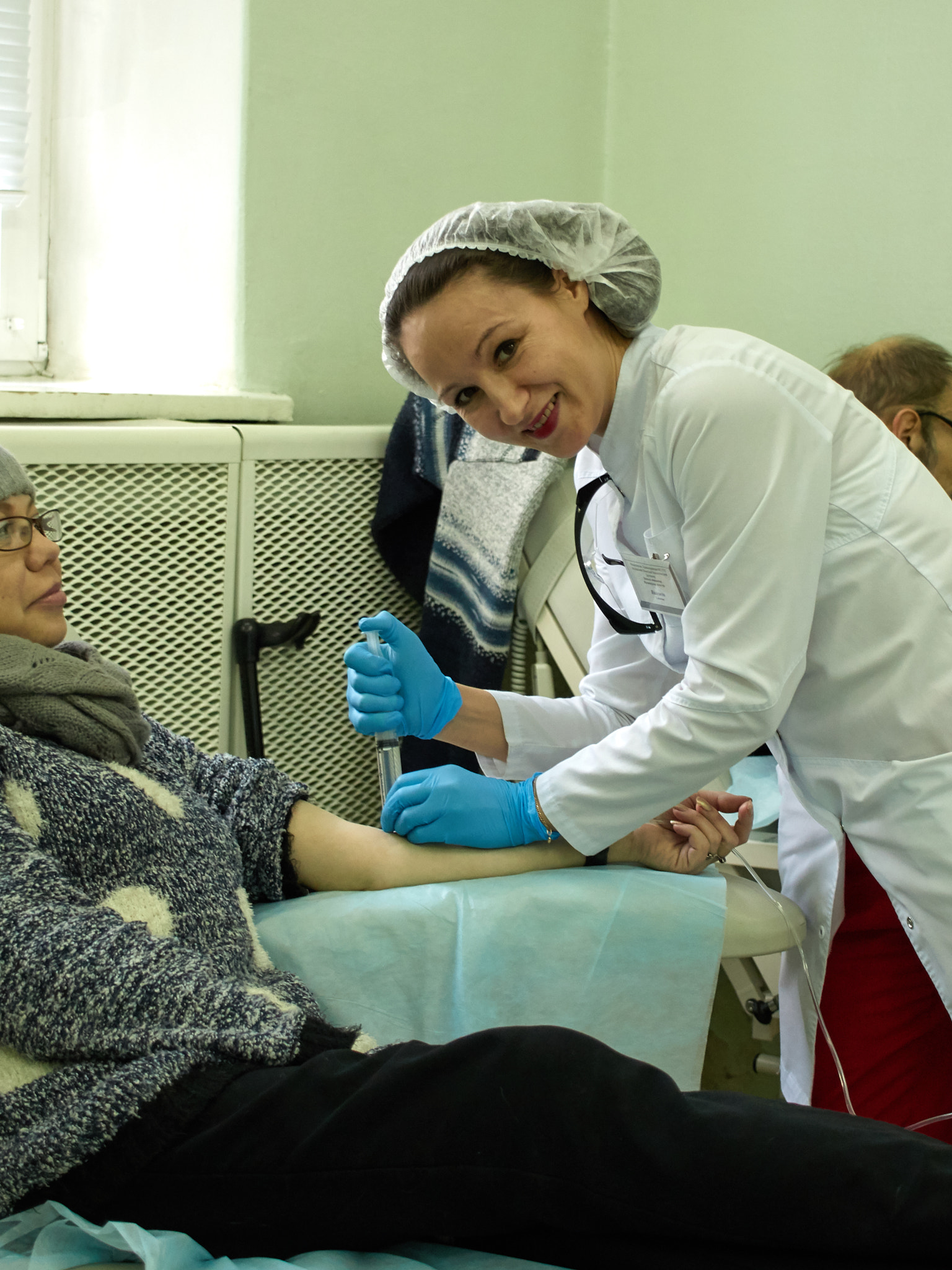 Canon EF-S 24mm F2.8 STM sample photo. Nurses at work photography