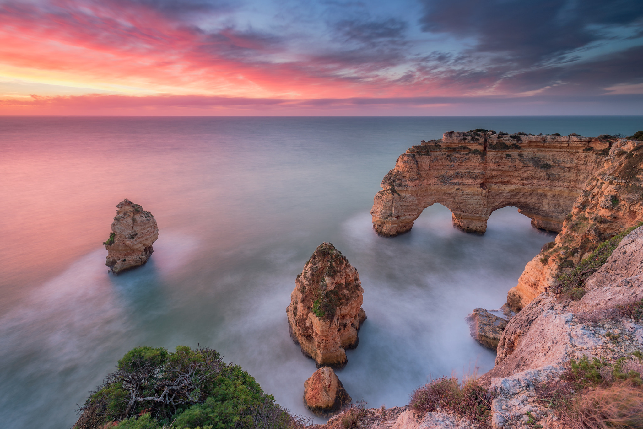 Nikon AF-S Nikkor 17-35mm F2.8D ED-IF sample photo. Praia de marinha photography