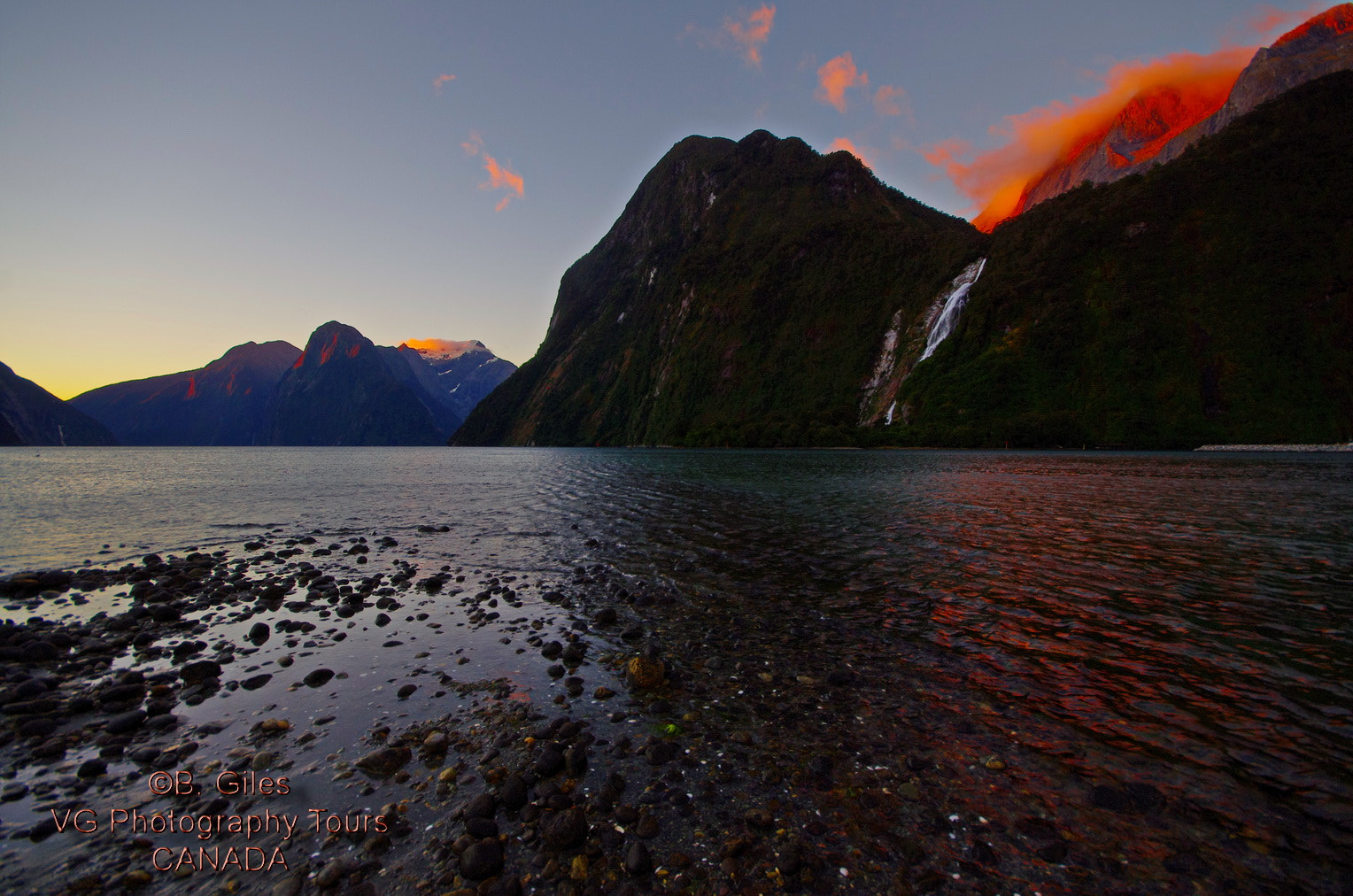 Sigma AF 10-20mm F4-5.6 EX DC sample photo. Last light photography