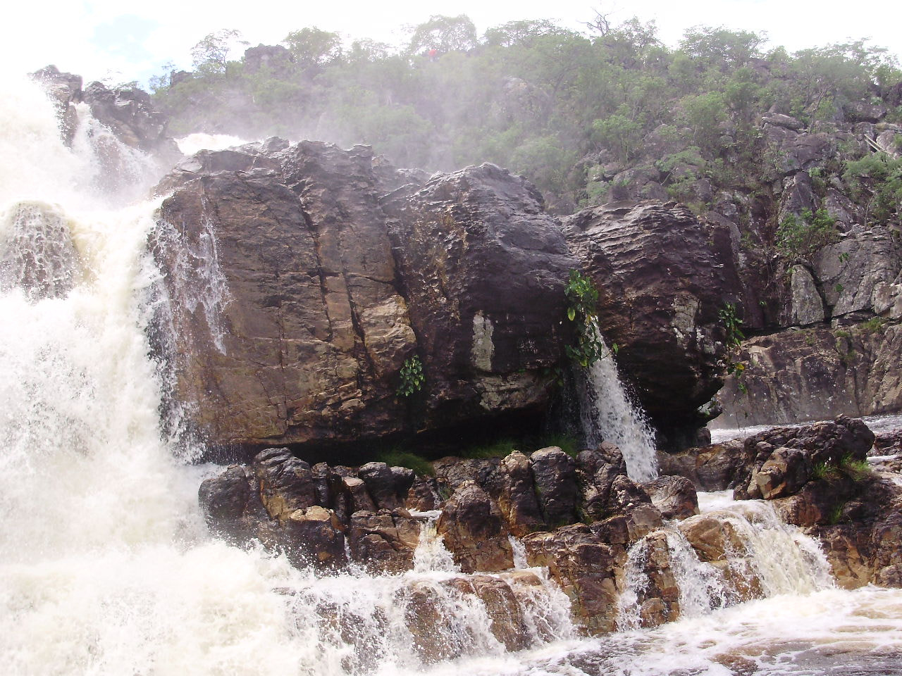 Olympus FE310,X840,C530 sample photo. Cachoeira das cariocas photography