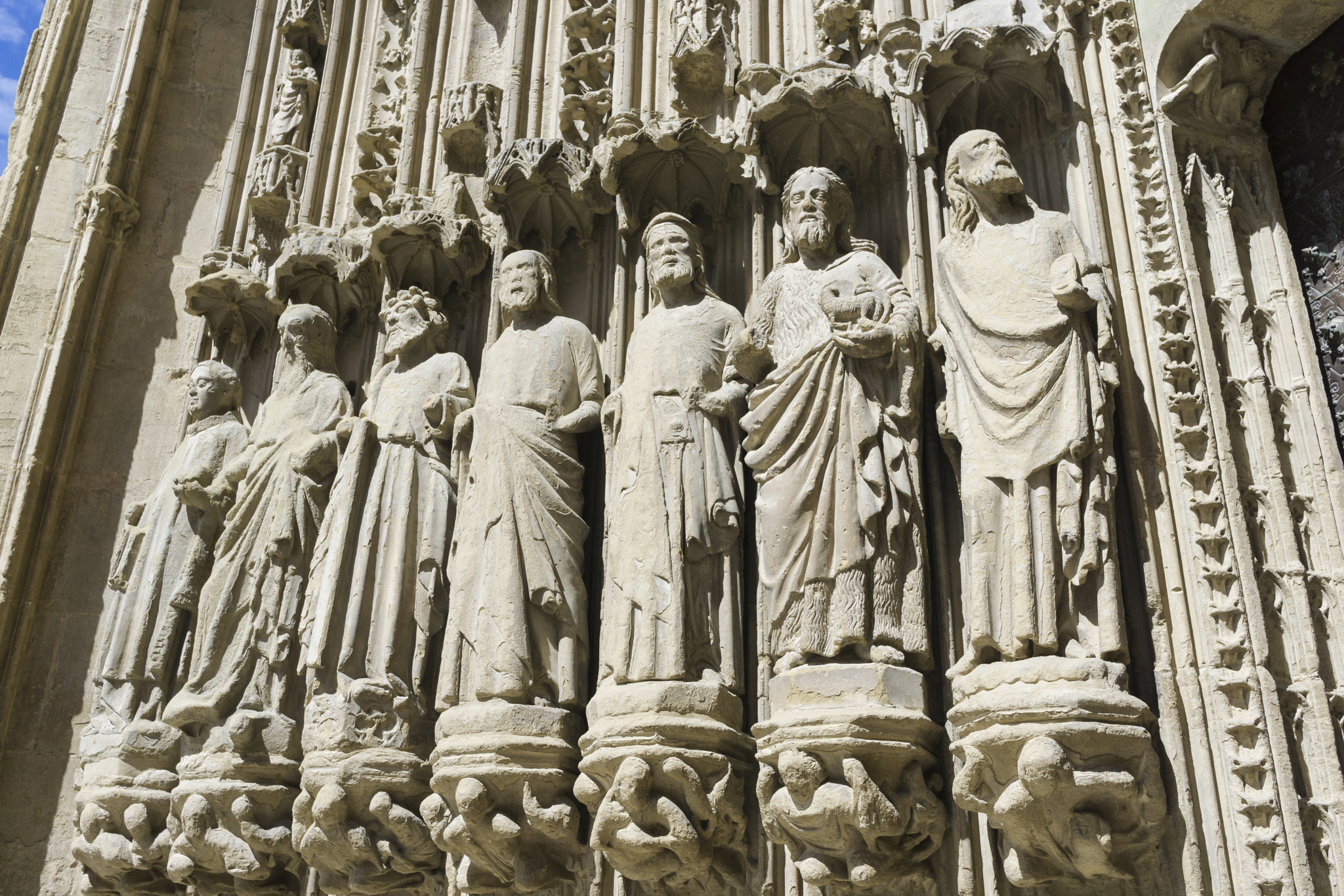 Sony E 20mm F2.8 sample photo. Huesca cathedral photography