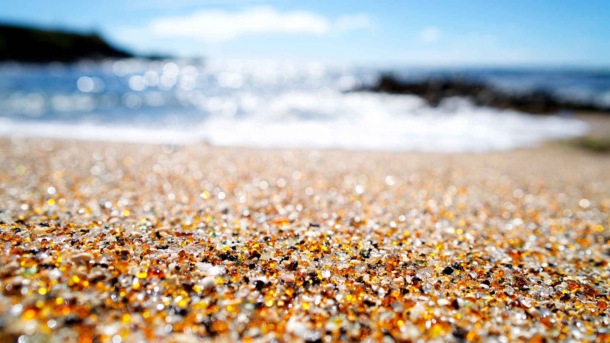 Sony a7S + ZEISS Batis 25mm F2 sample photo. Glass beach of kauai, hawaii photography