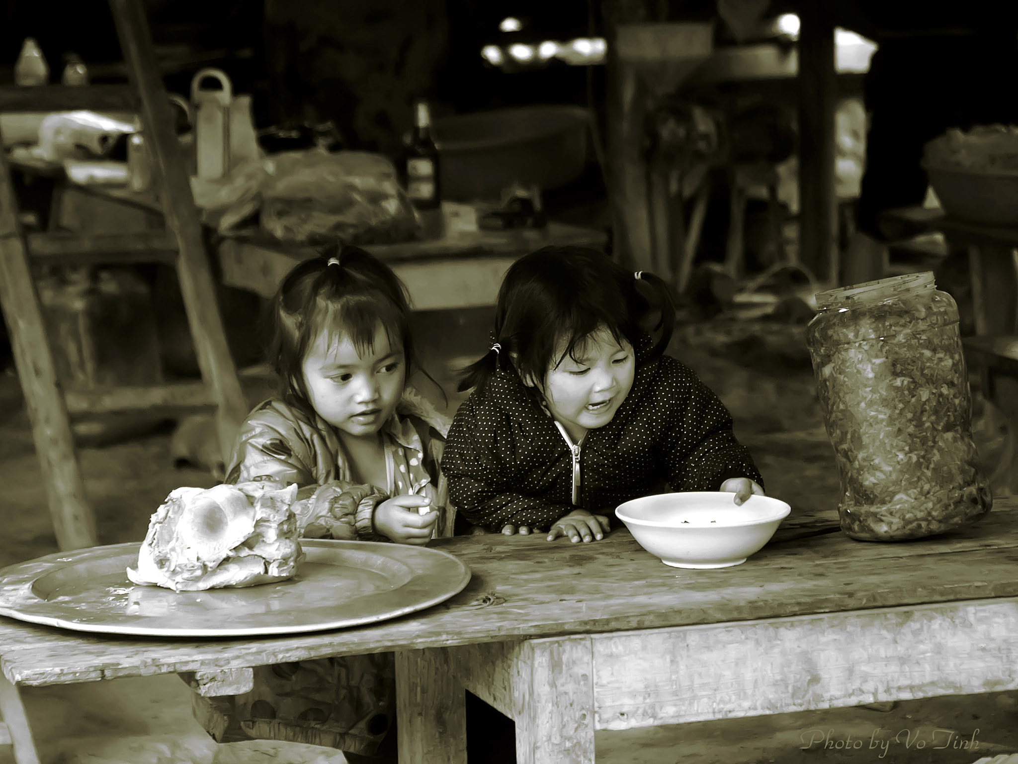 Nikon AF Nikkor 24-85mm F2.8-4D IF sample photo. Children photography