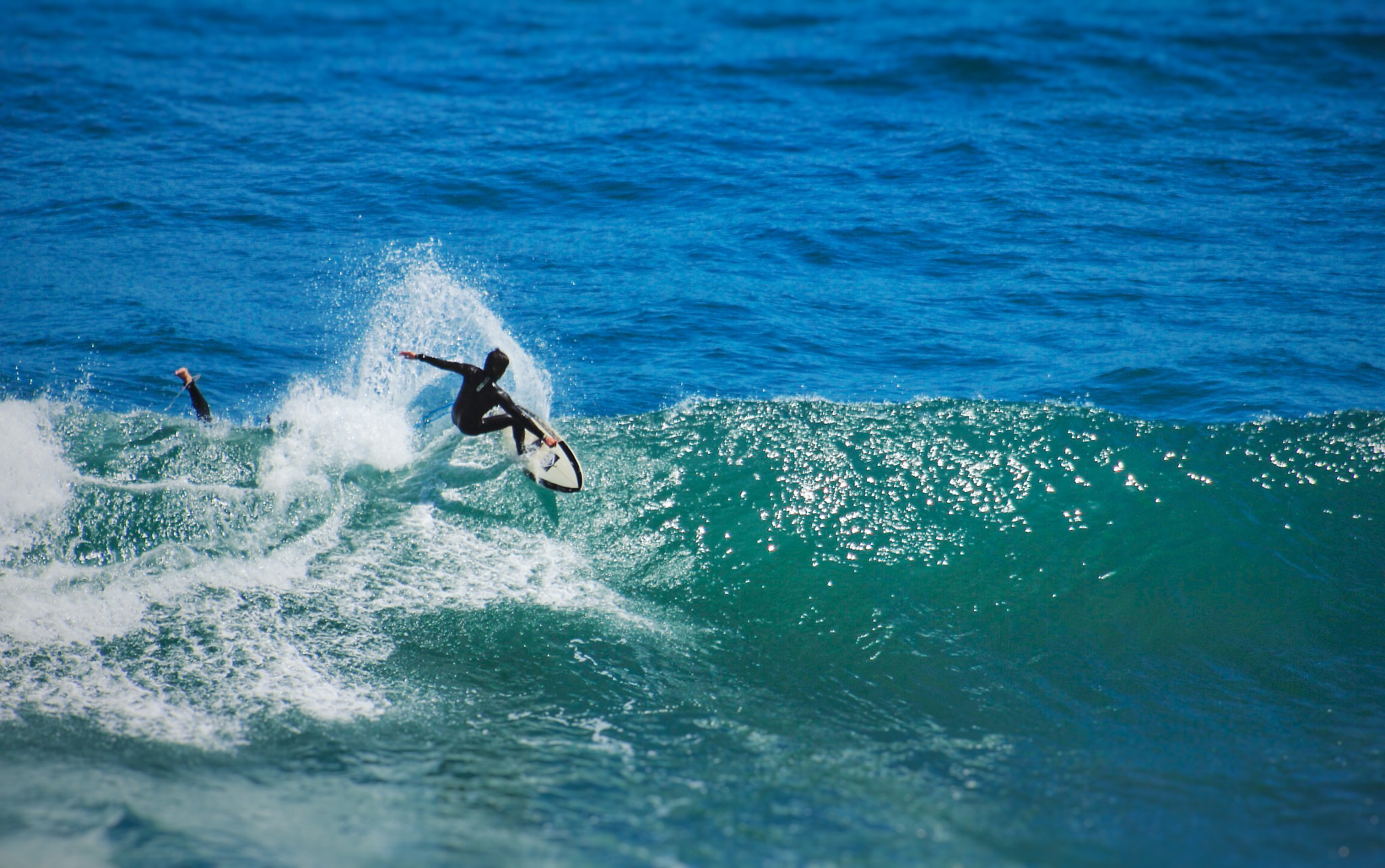 Canon EOS 550D (EOS Rebel T2i / EOS Kiss X4) + EF75-300mm f/4-5.6 sample photo. Free surfer en punta de lobos photography