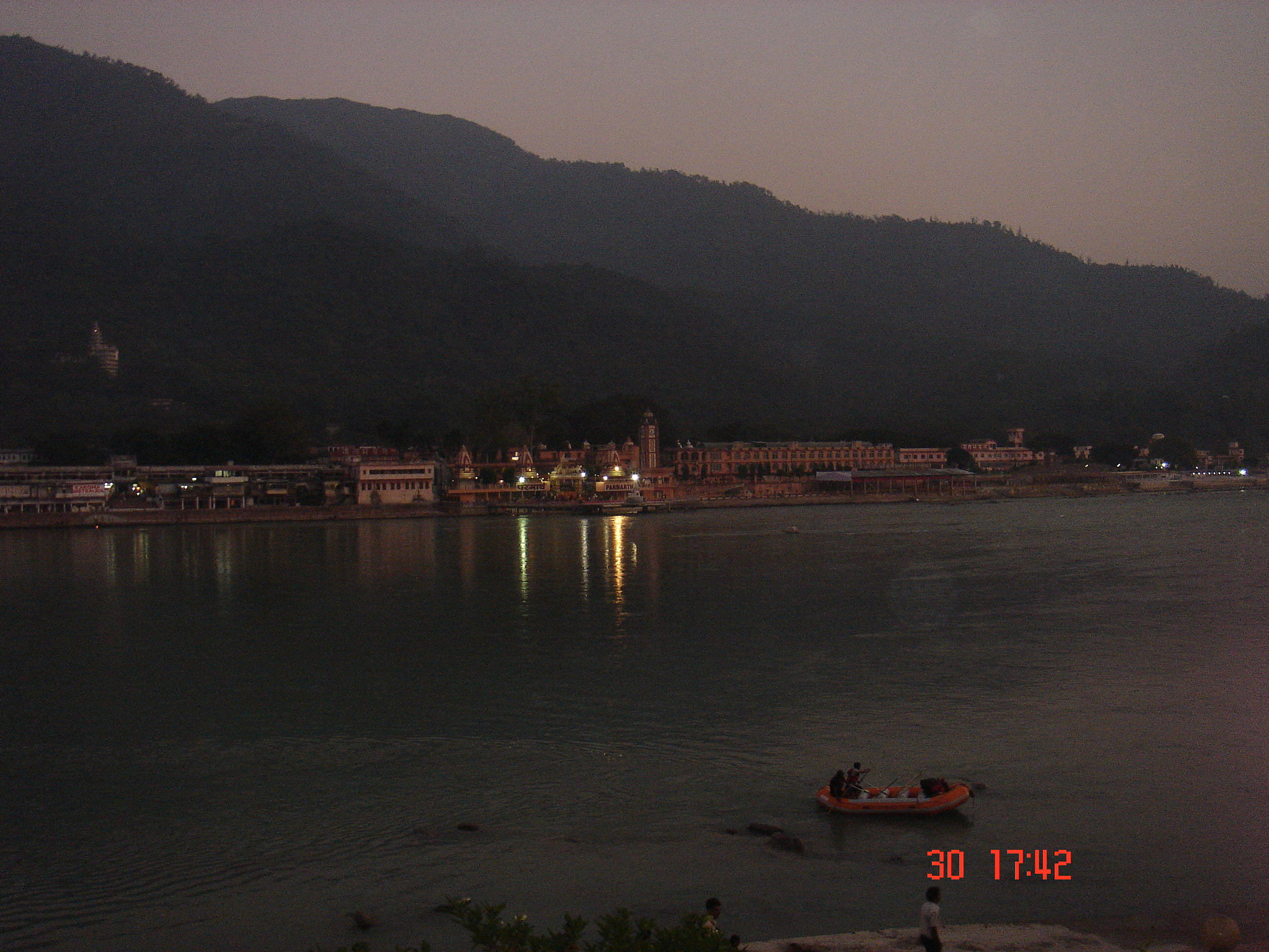 Sony DSC-F88 sample photo. Ganges rishikesh photography