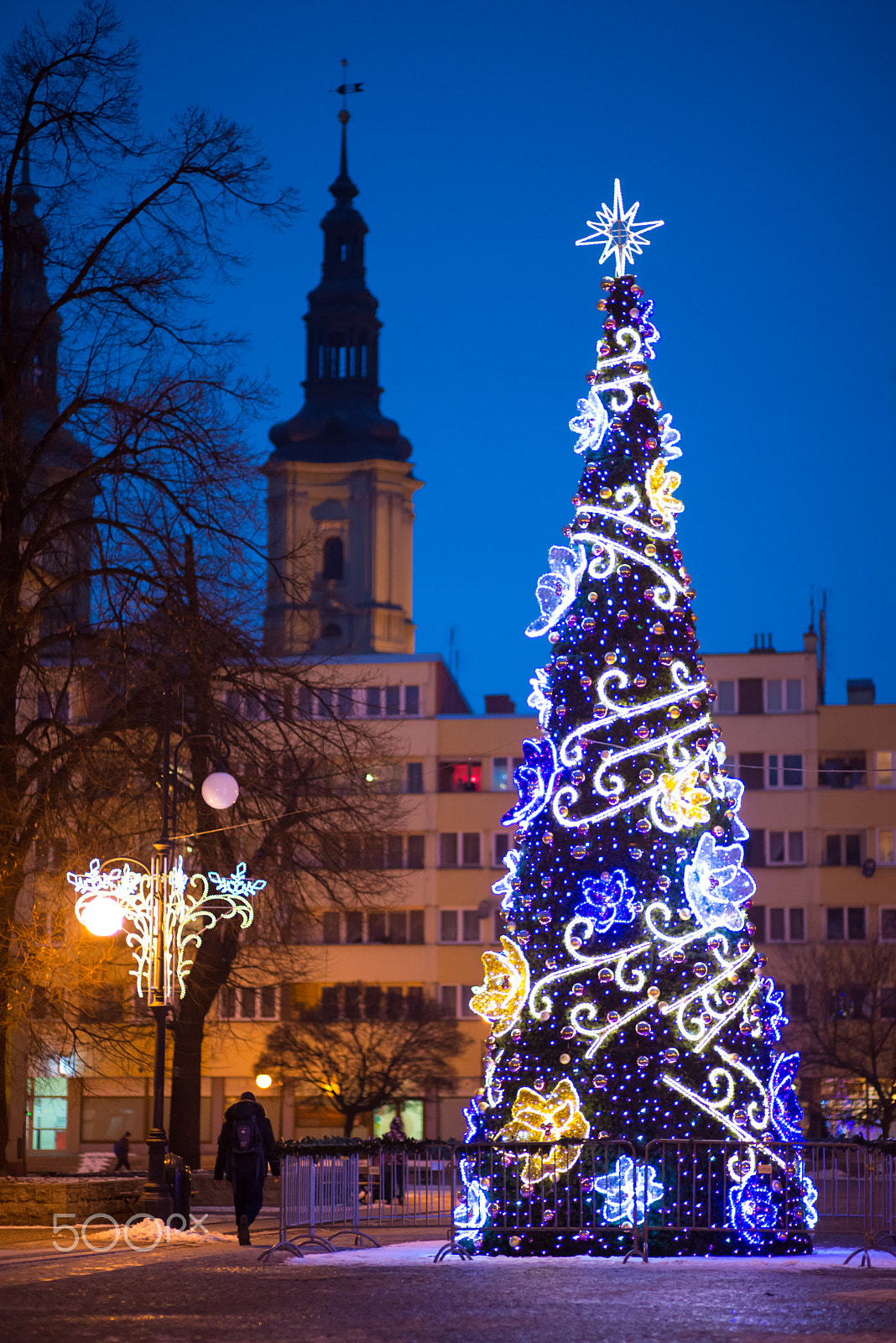 ZEISS Planar T* 85mm F1.4 sample photo. Christmas lights in legnica, poland photography
