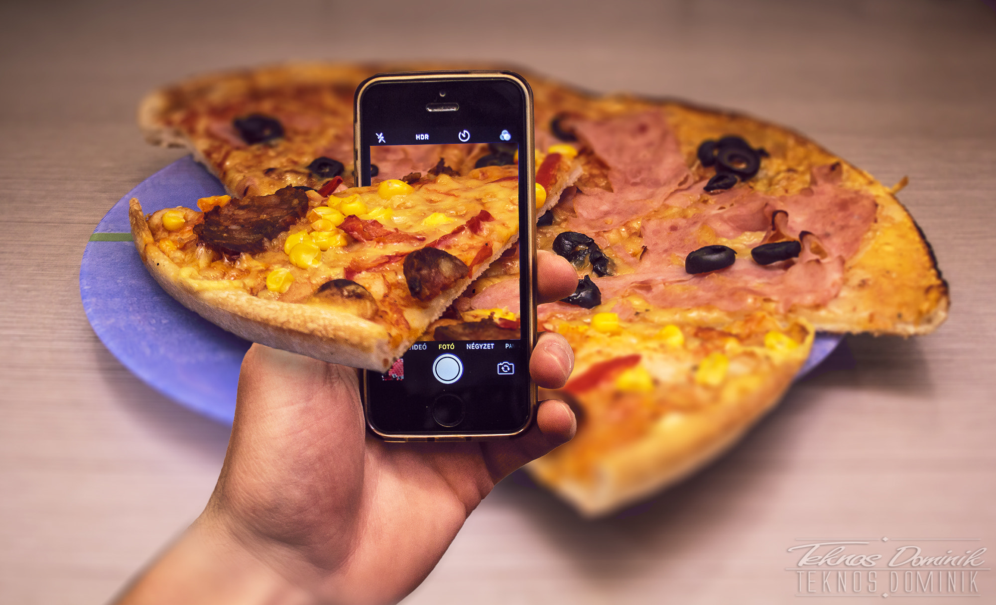 Canon EF-S 18-55mm F3.5-5.6 II sample photo. Pizza photography
