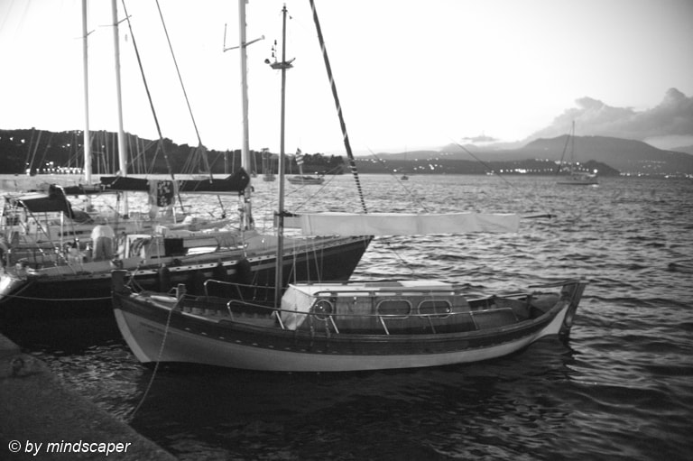Summicron-M 35mm f/2 (IV) sample photo. Sailingboast in the harbour photography