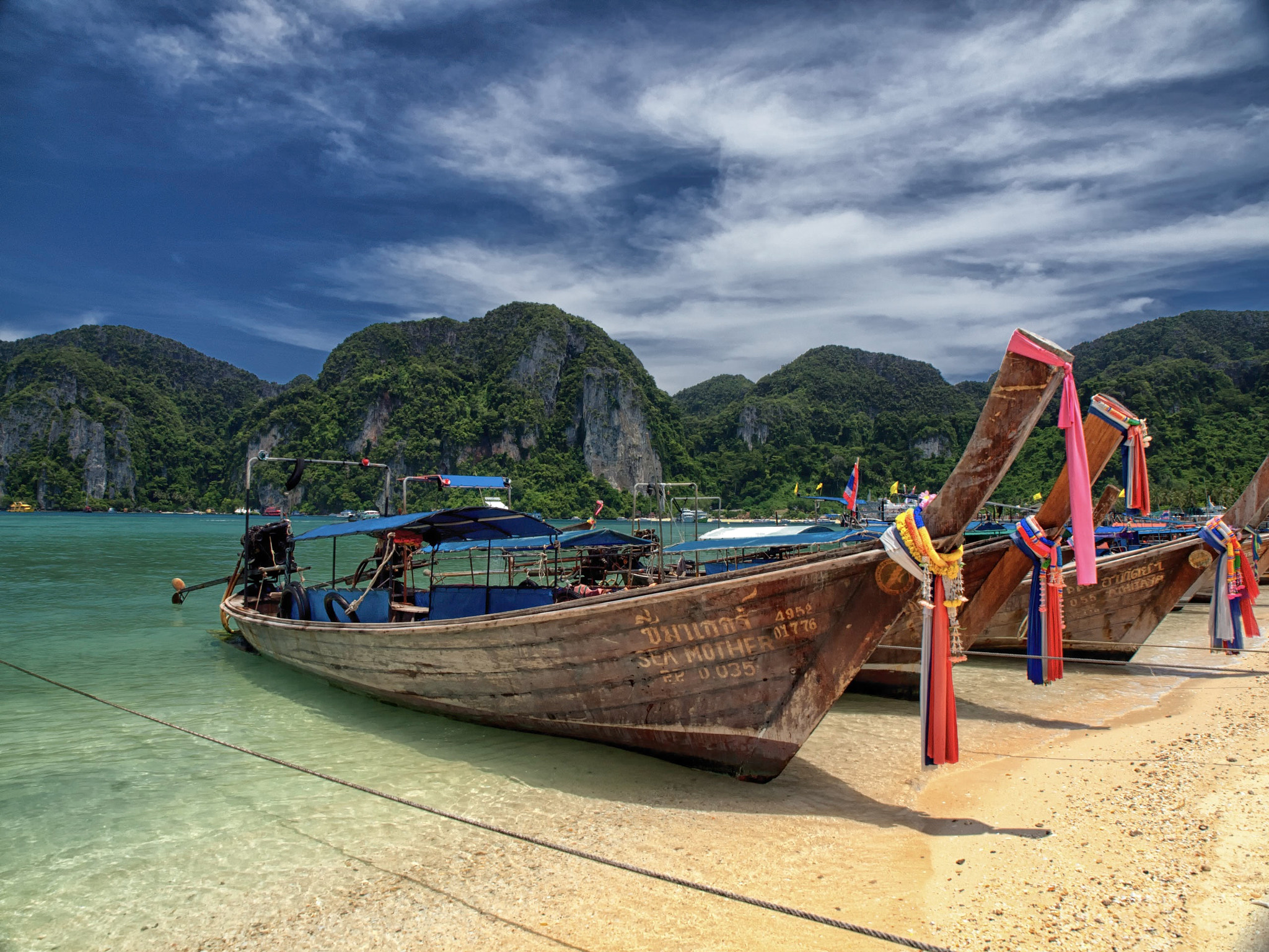 Olympus Zuiko Digital ED 12-60mm F2.8-4.0 SWD sample photo. Phi phi long boat photography