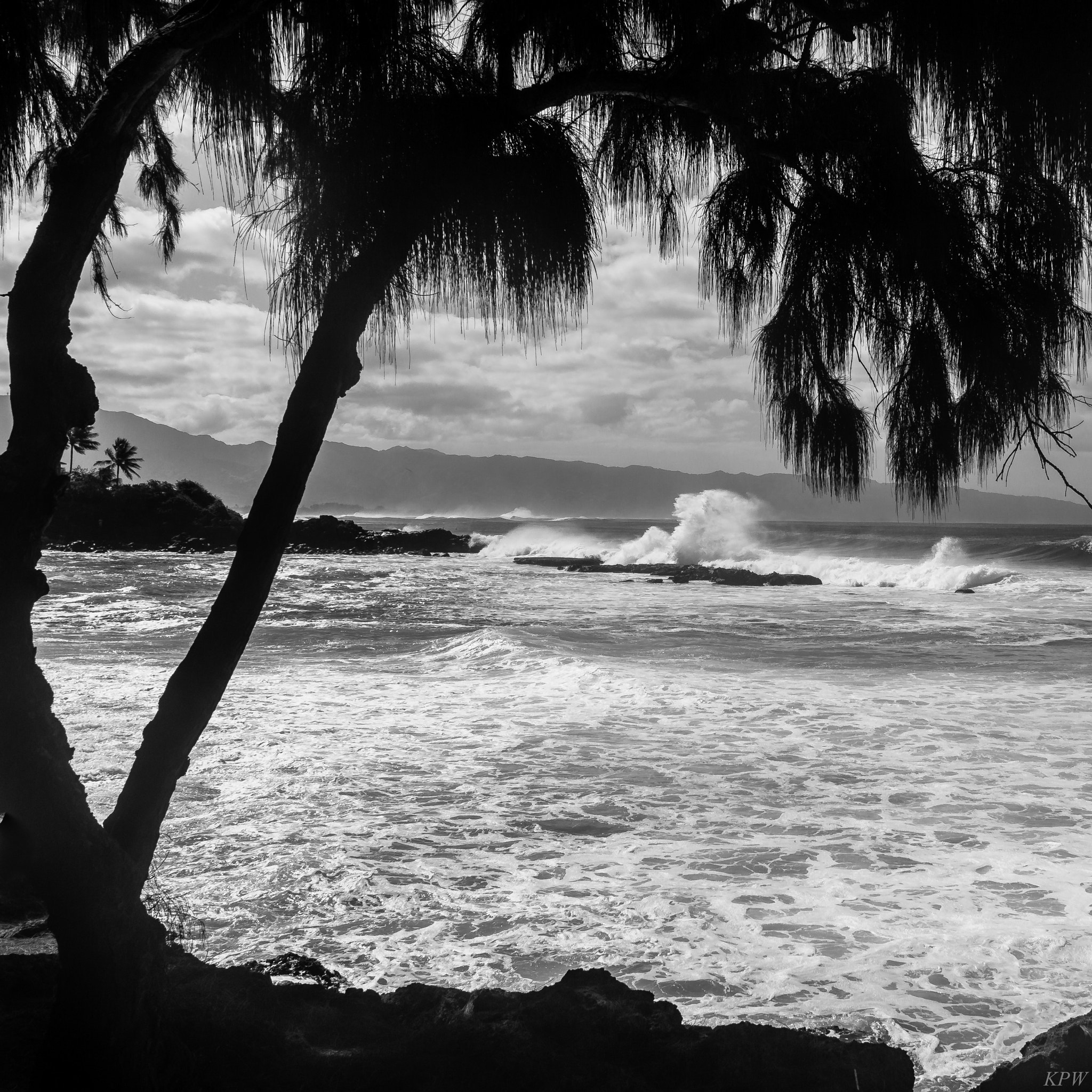 Canon EF 20mm F2.8 USM sample photo. Waves photography