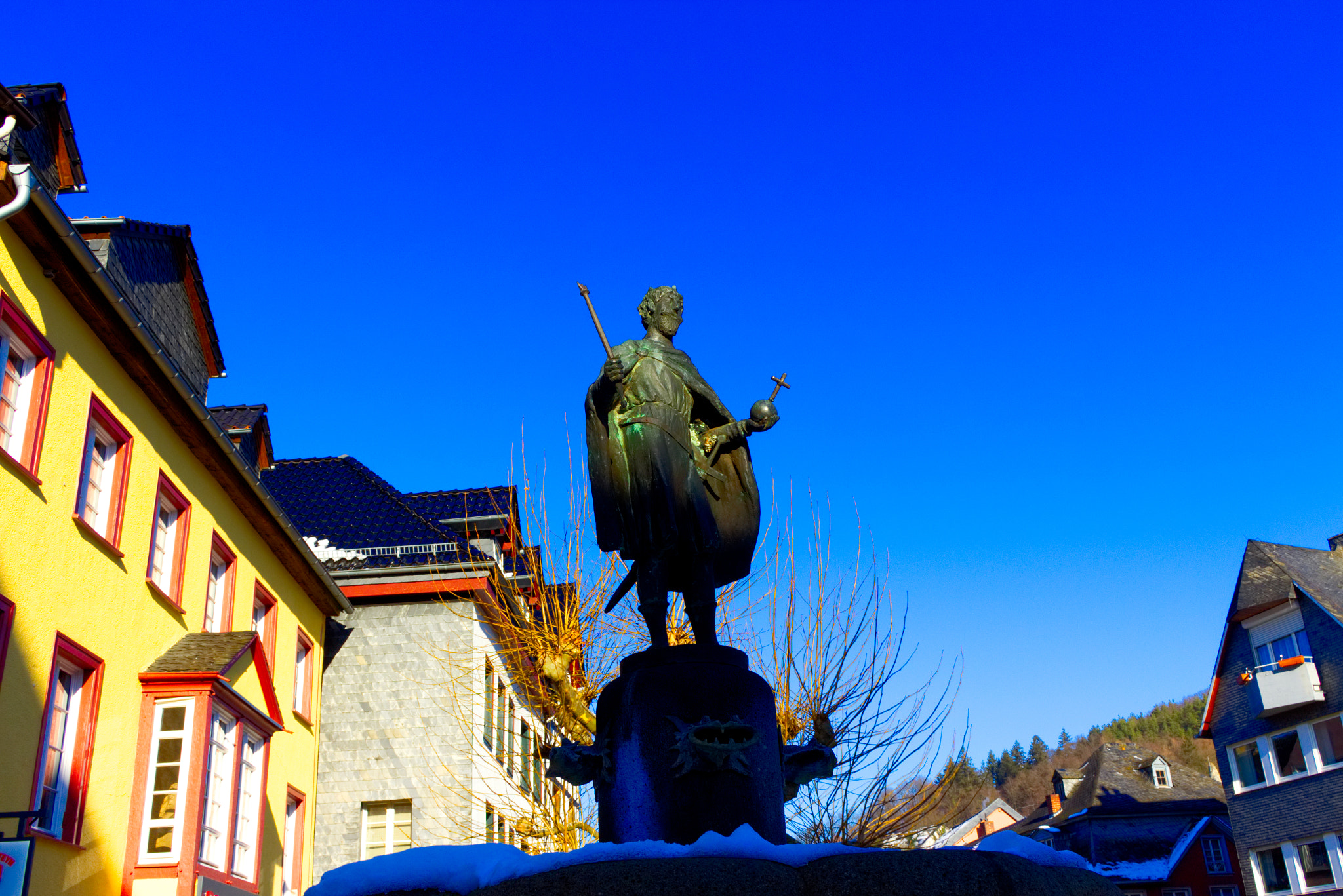 Canon EOS 700D (EOS Rebel T5i / EOS Kiss X7i) + 18.0 - 55.0 mm sample photo. A king´s statue. zwentibold. photography