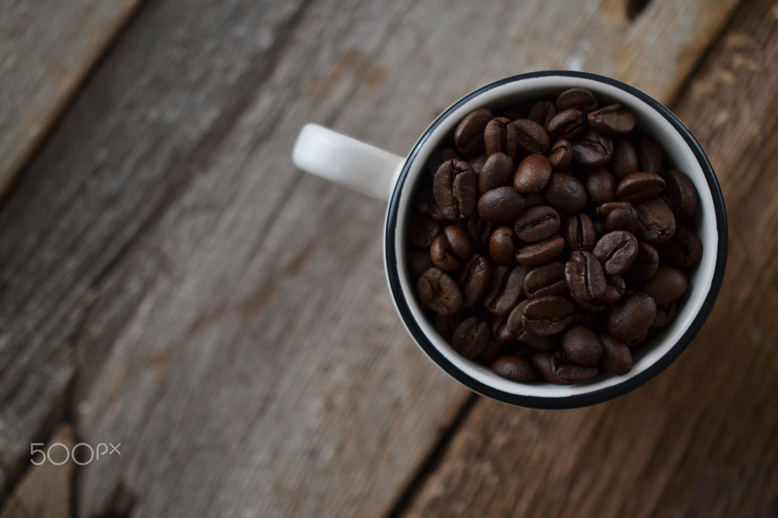 Nikon AF-S DX Micro Nikkor 40mm F2.8 sample photo. Coffee beans in cup on barnboard table photography