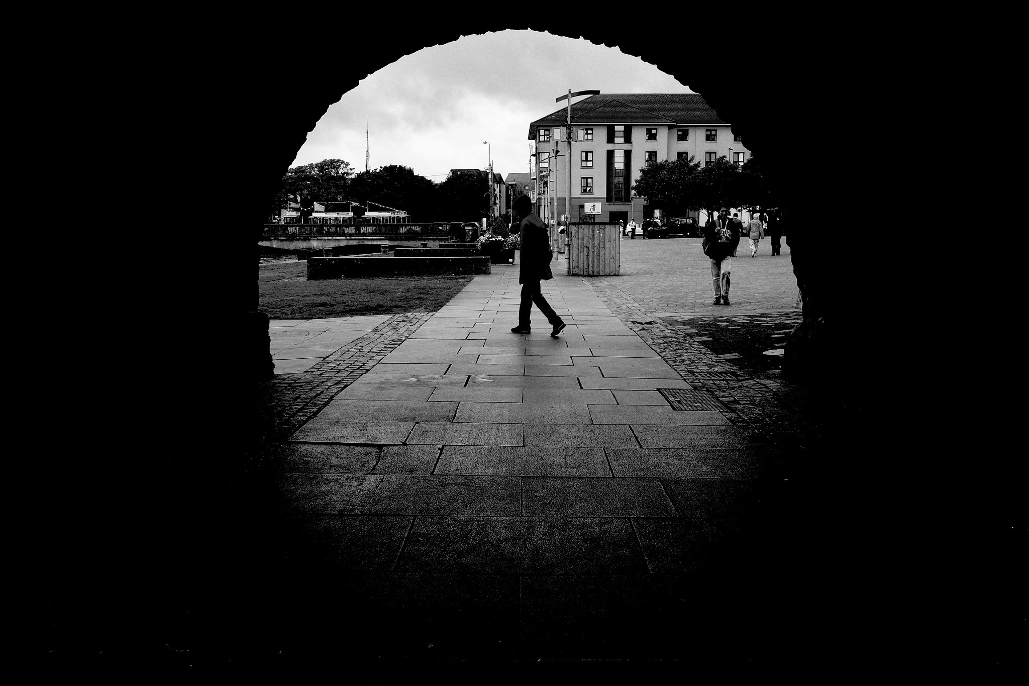 Olympus OM-D E-M5 + Panasonic Lumix G 14mm F2.5 ASPH sample photo. The spanish arch photography