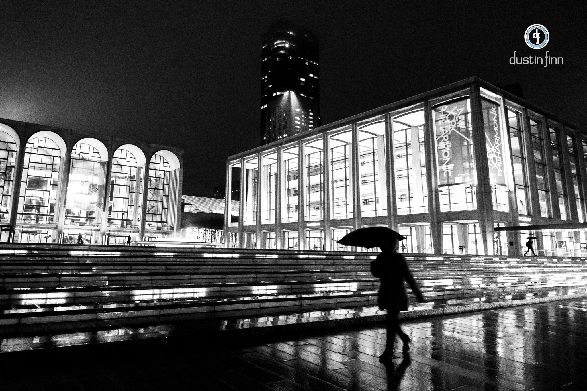 Fujifilm X-T2 + Fujifilm XF 14mm F2.8 R sample photo. Umbrella against the architecture photography