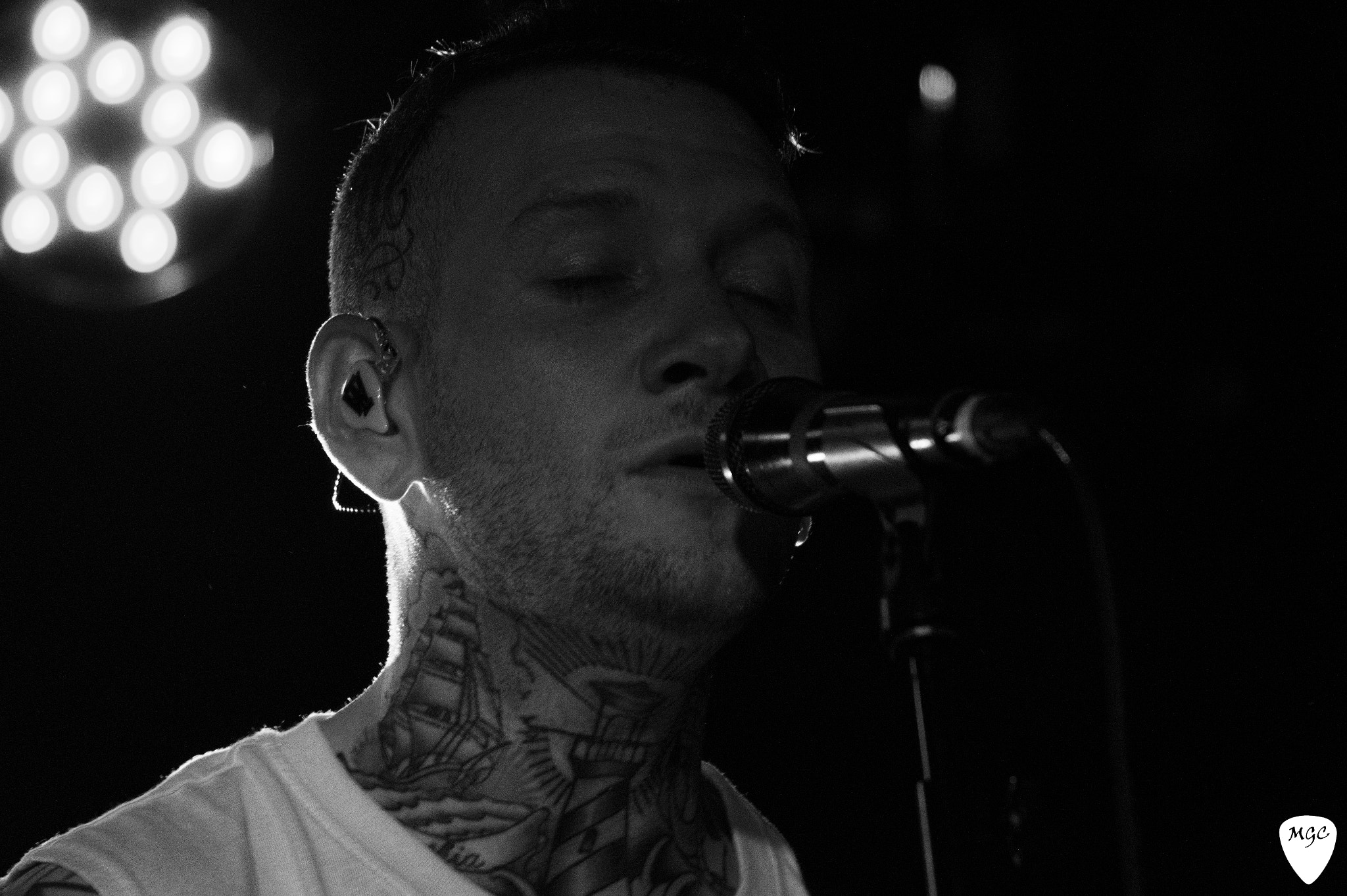 Sony Alpha a3000 sample photo. Concert photography