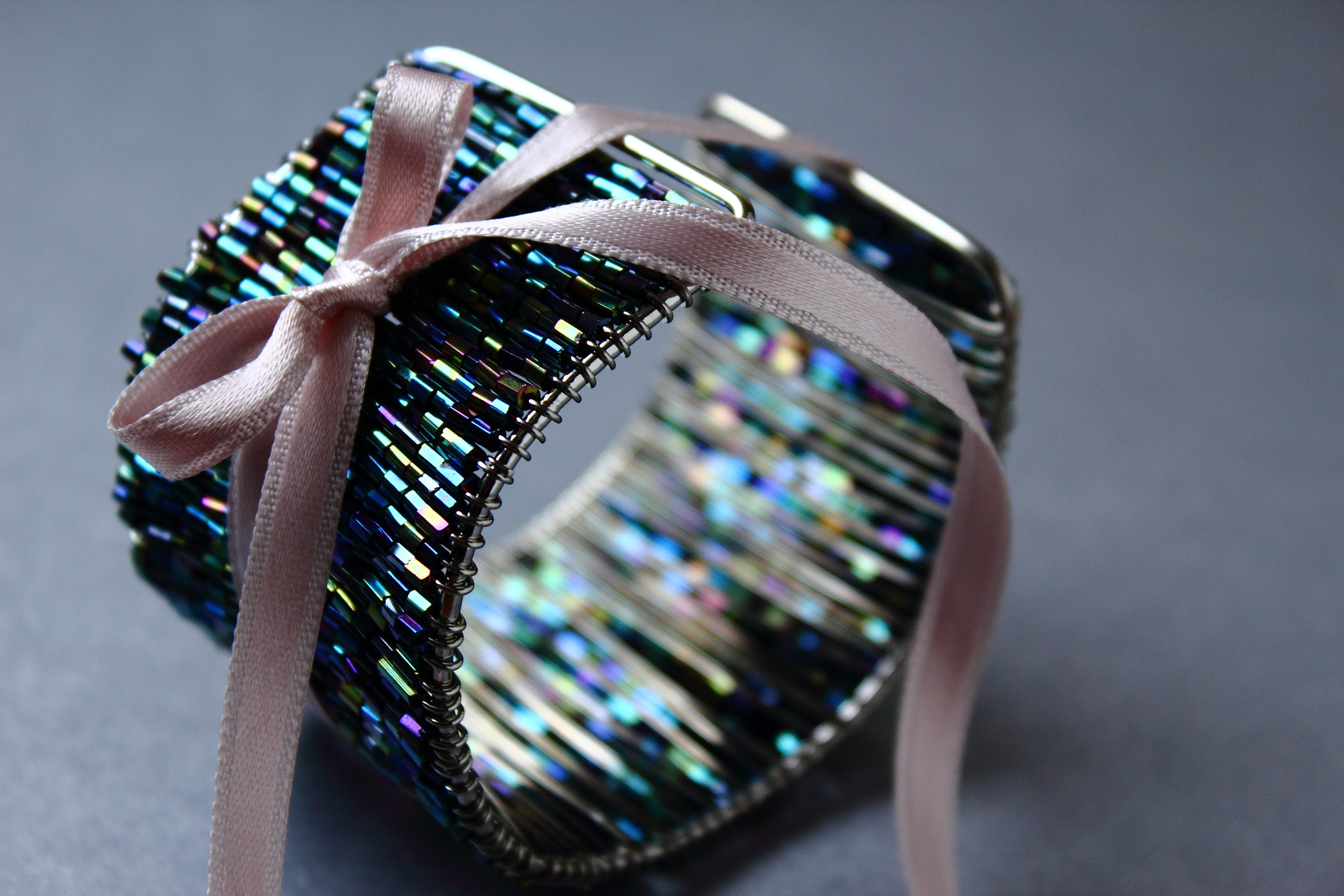 Canon EF-S 18-55mm F3.5-5.6 IS sample photo. Gift with ribbon photography