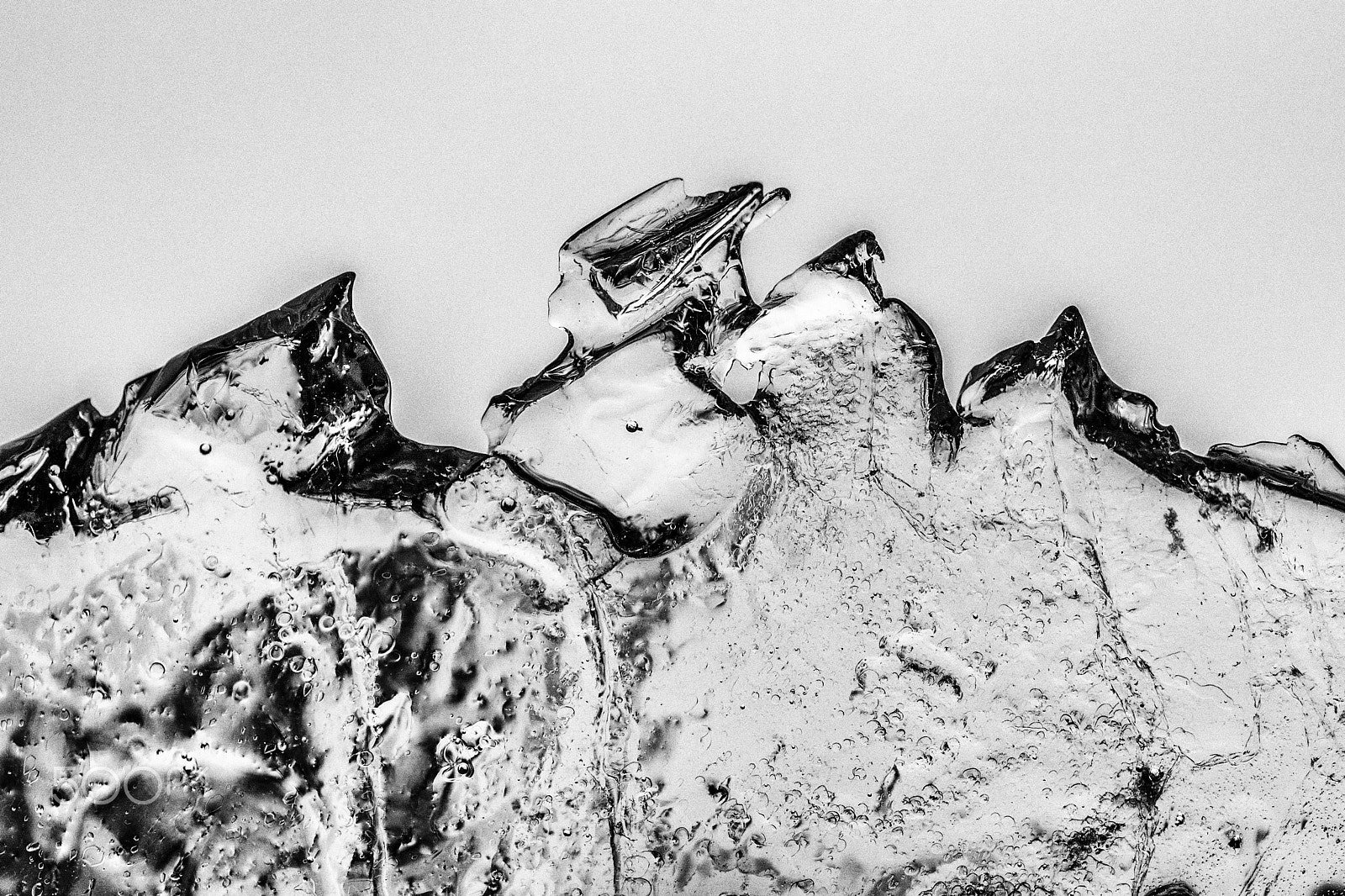 Nikon AF-S DX Micro Nikkor 40mm F2.8 sample photo. Ice photography