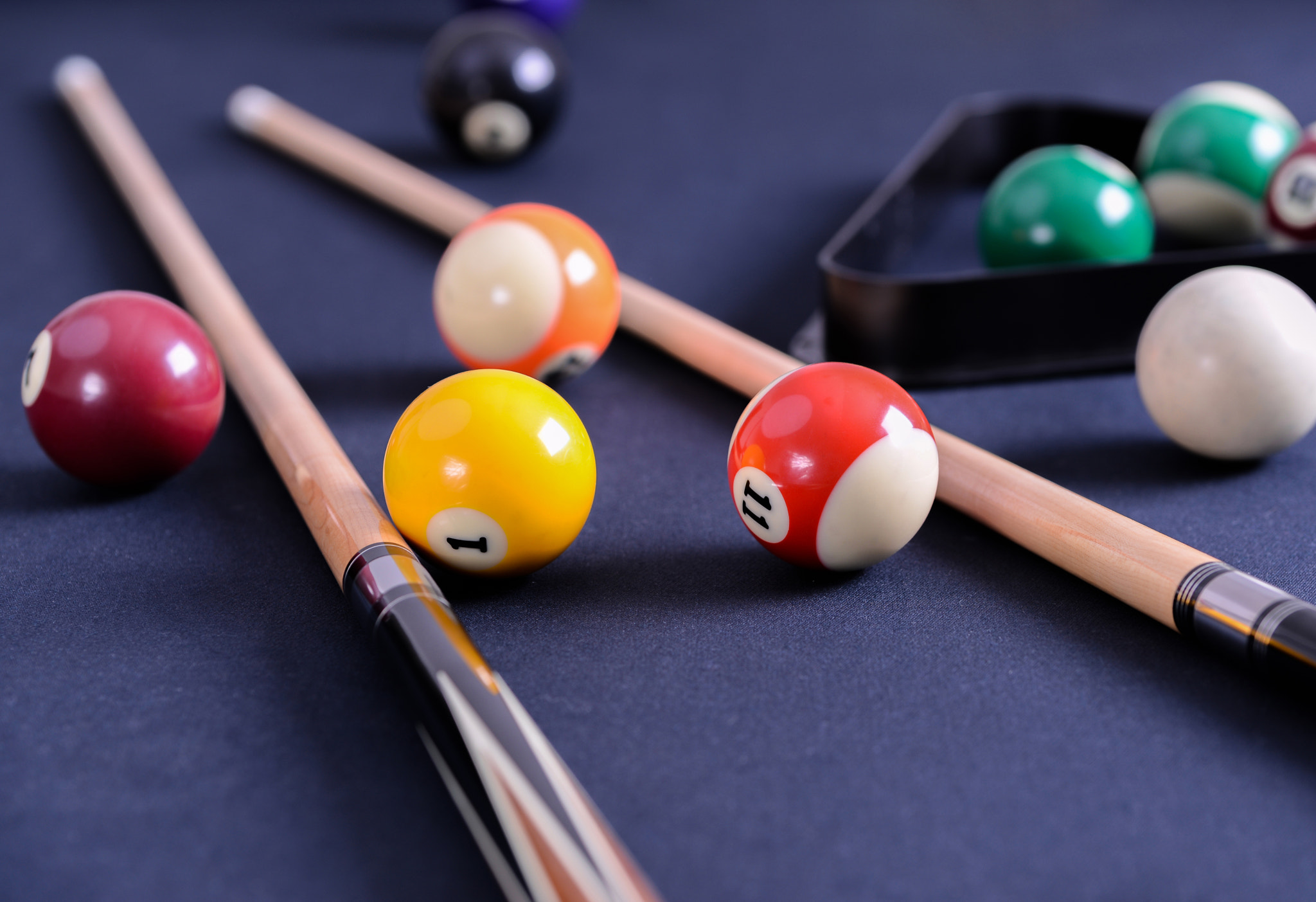 Nikon D610 + Tamron SP 90mm F2.8 Di VC USD 1:1 Macro (F004) sample photo. Blue billiard table with balls and cue. photography