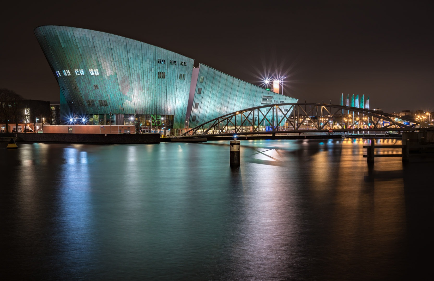 Sony a7R II + Sony Sonnar T* FE 35mm F2.8 ZA sample photo. Nemo amsterdam photography