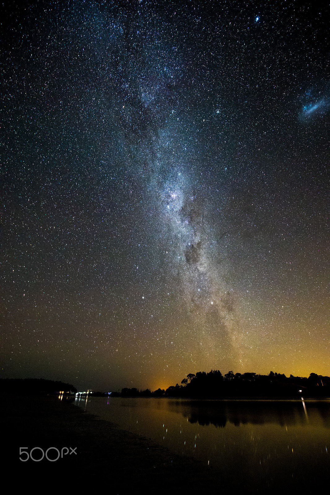 Canon EF 16-35mm F4L IS USM sample photo. Whananaki holiday park, new zealand photography