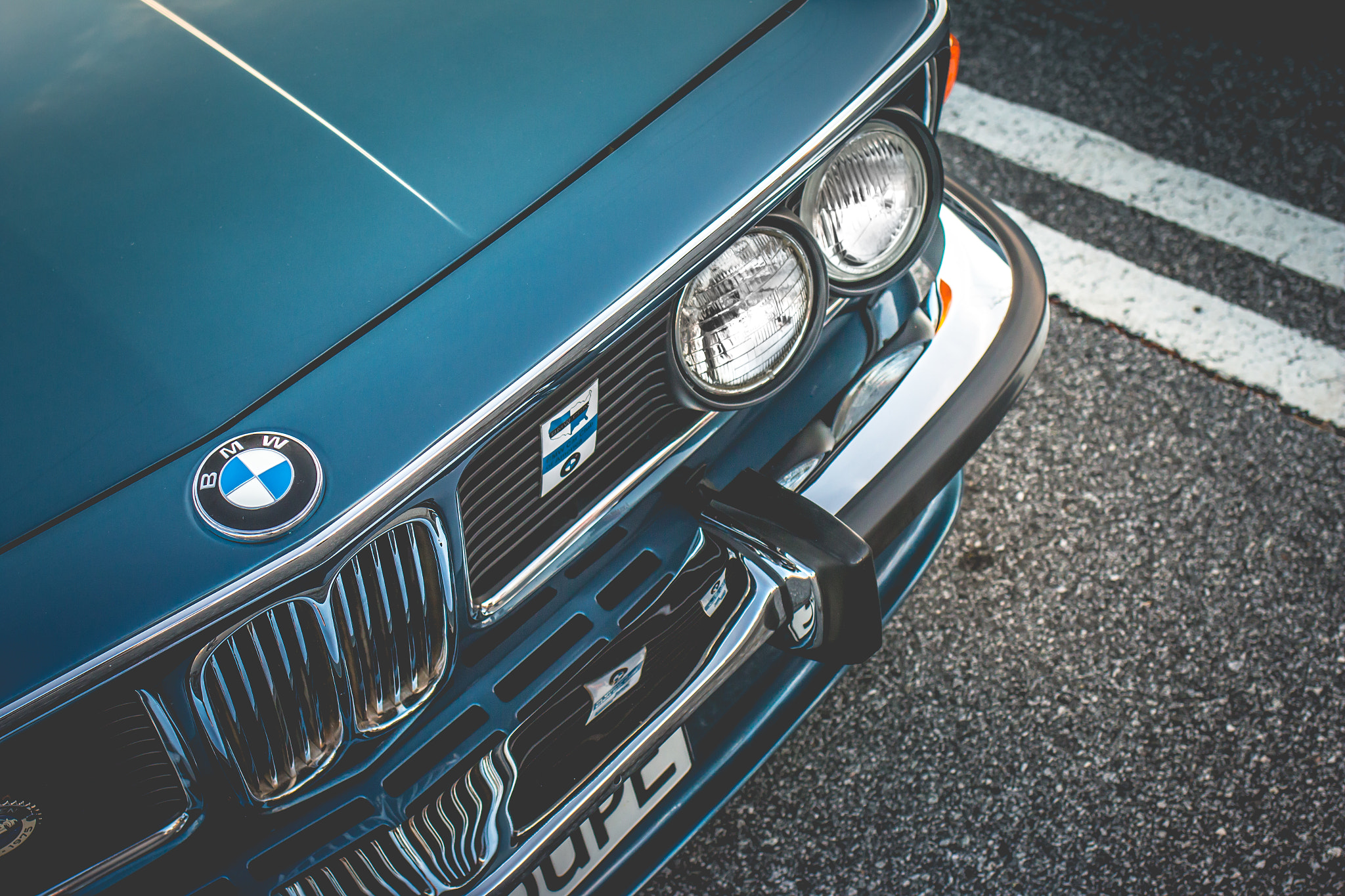 Canon EOS 70D + Canon EF 35mm F2 IS USM sample photo. 1973 bmw e9 3.0cs coupe photography