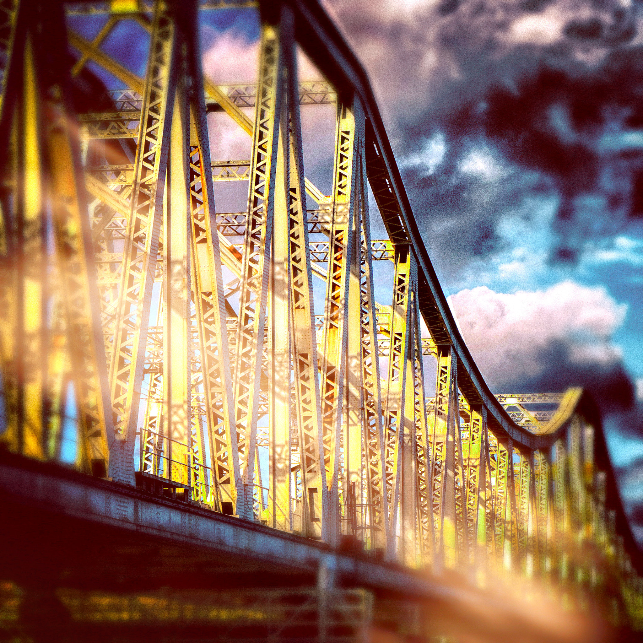 Panasonic Lumix DMC-G1 sample photo. Steel into yellow and blue photography