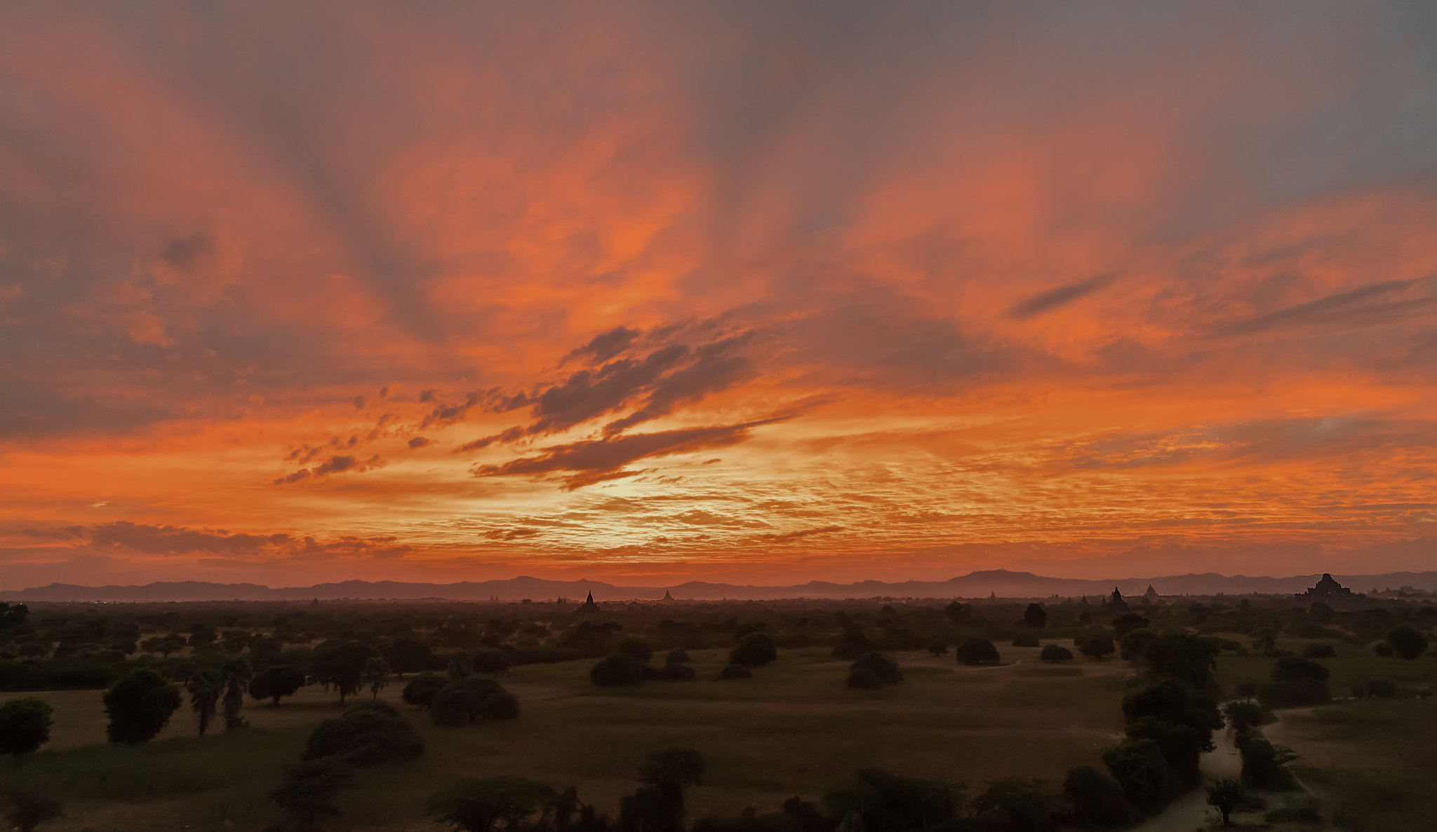 Sony a99 II + Sony Vario-Sonnar T* 24-70mm F2.8 ZA SSM II sample photo. Birmania bagan sunset photography