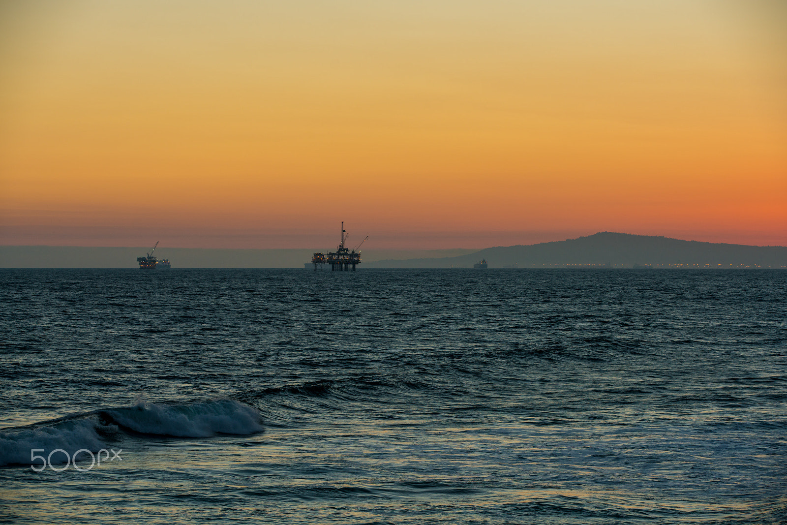 Canon EF 70-200mm F2.8L IS II USM sample photo. Sunset over pacific ocean photography